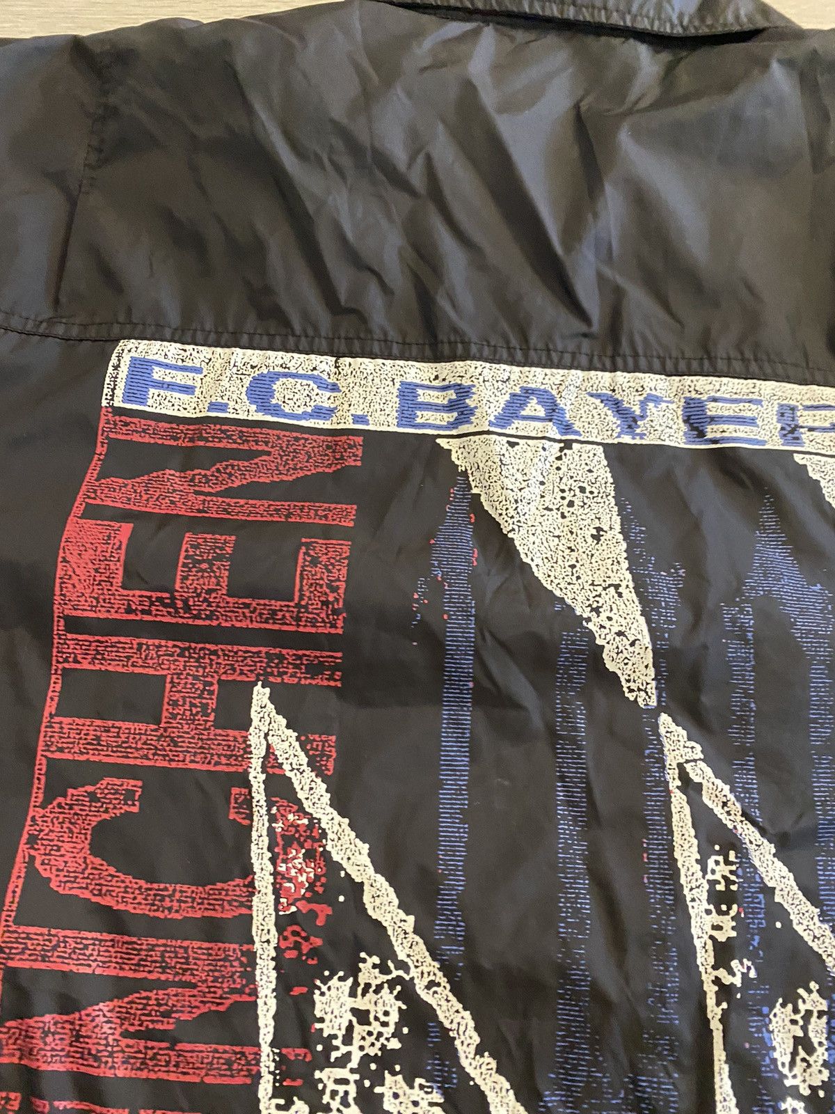 Adidas Adidas Vintage Fc Bayern Windbreaker Size US XL / EU 56 / 4 - 5 Thumbnail