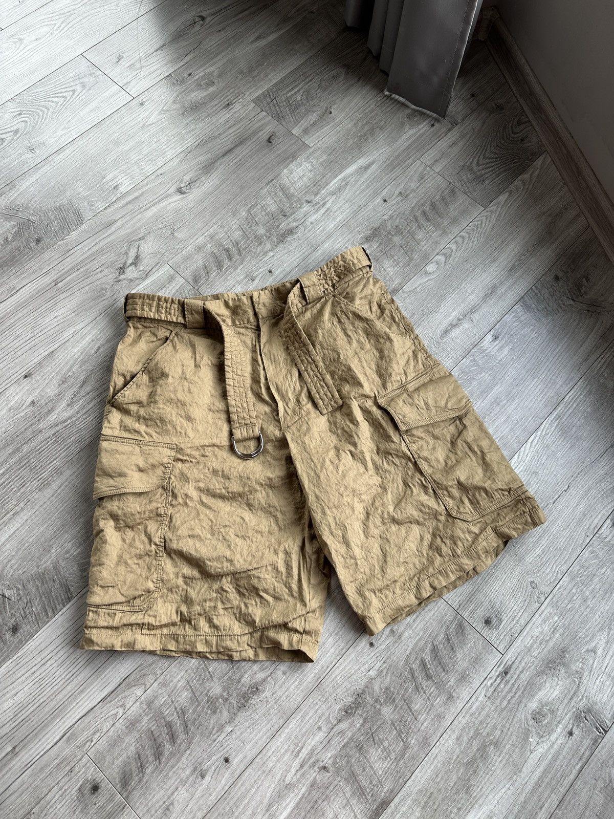 Prada Prada SS24 beige Cargo Men’s belted logo shorts Size US 32 / EU 48 - 1 Thumbnail