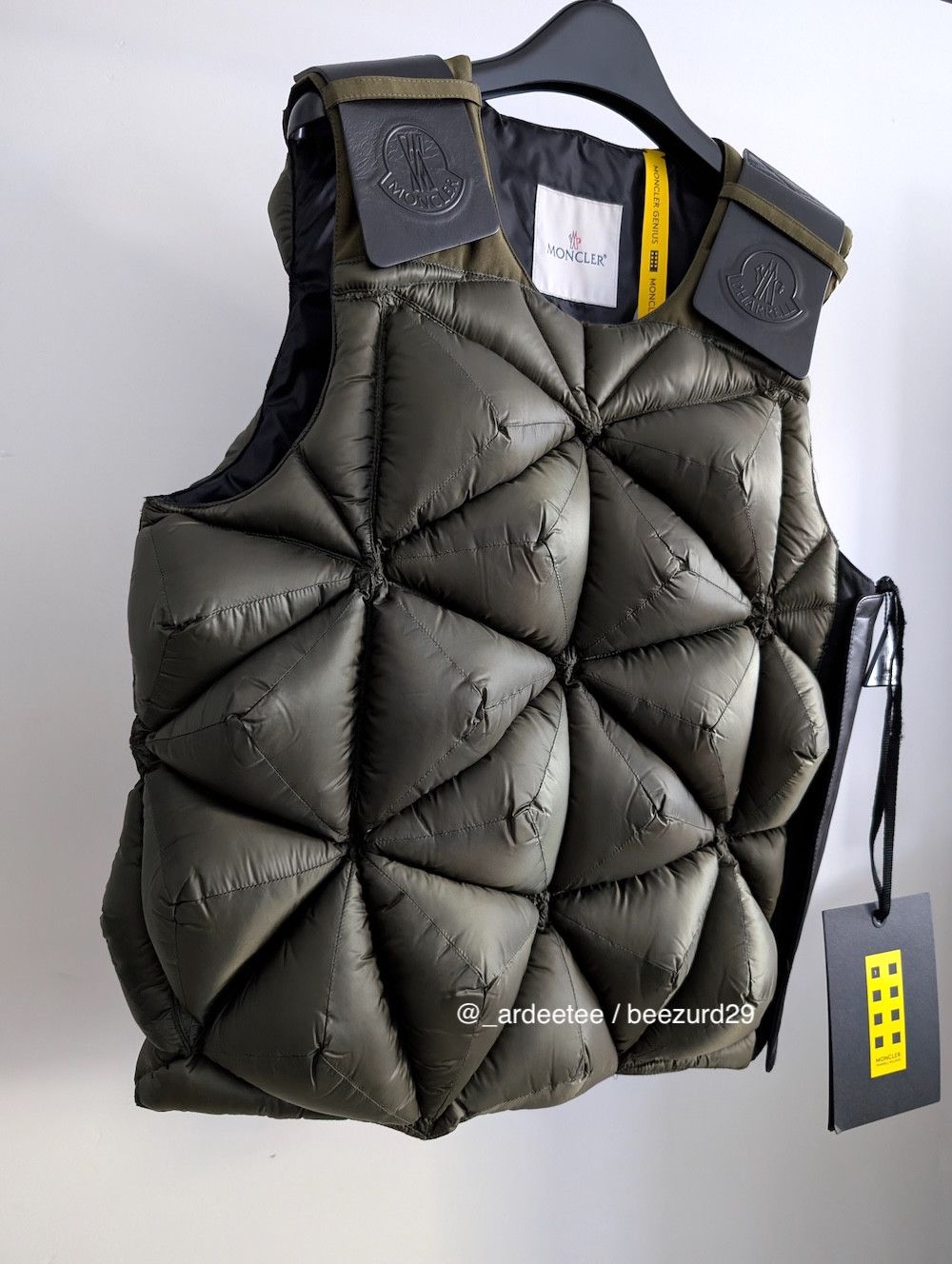 Moncler Genius × Pharrell *NEW* RARE PHARRELL HOLLY QUILTED PUFFER DOWN VEST FW23 Size US M / EU 48-50 / 2 - 5 Thumbnail