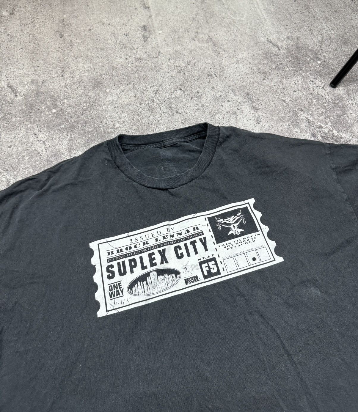 WWE Vintage WWE Brock Lesnar Suplex City Y2K T-Shirt Wrestling Size US XXL / EU 58 / 5 - 4 Thumbnail