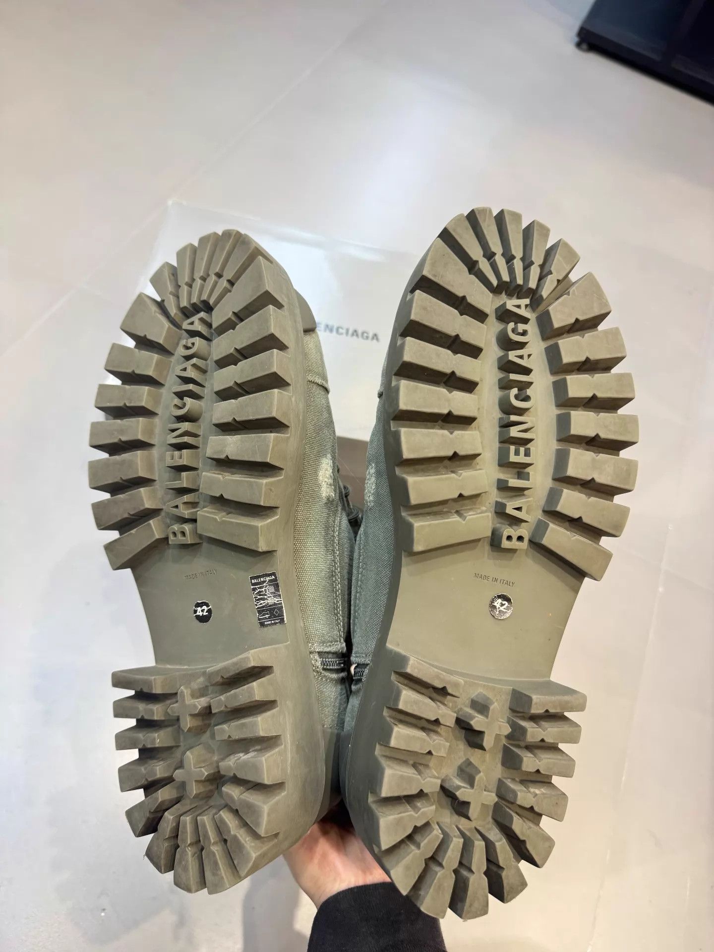 Balenciaga Balenciaga Strike Military Green Distressed HT M 42 Size US 9 / EU 42 - 6 Thumbnail