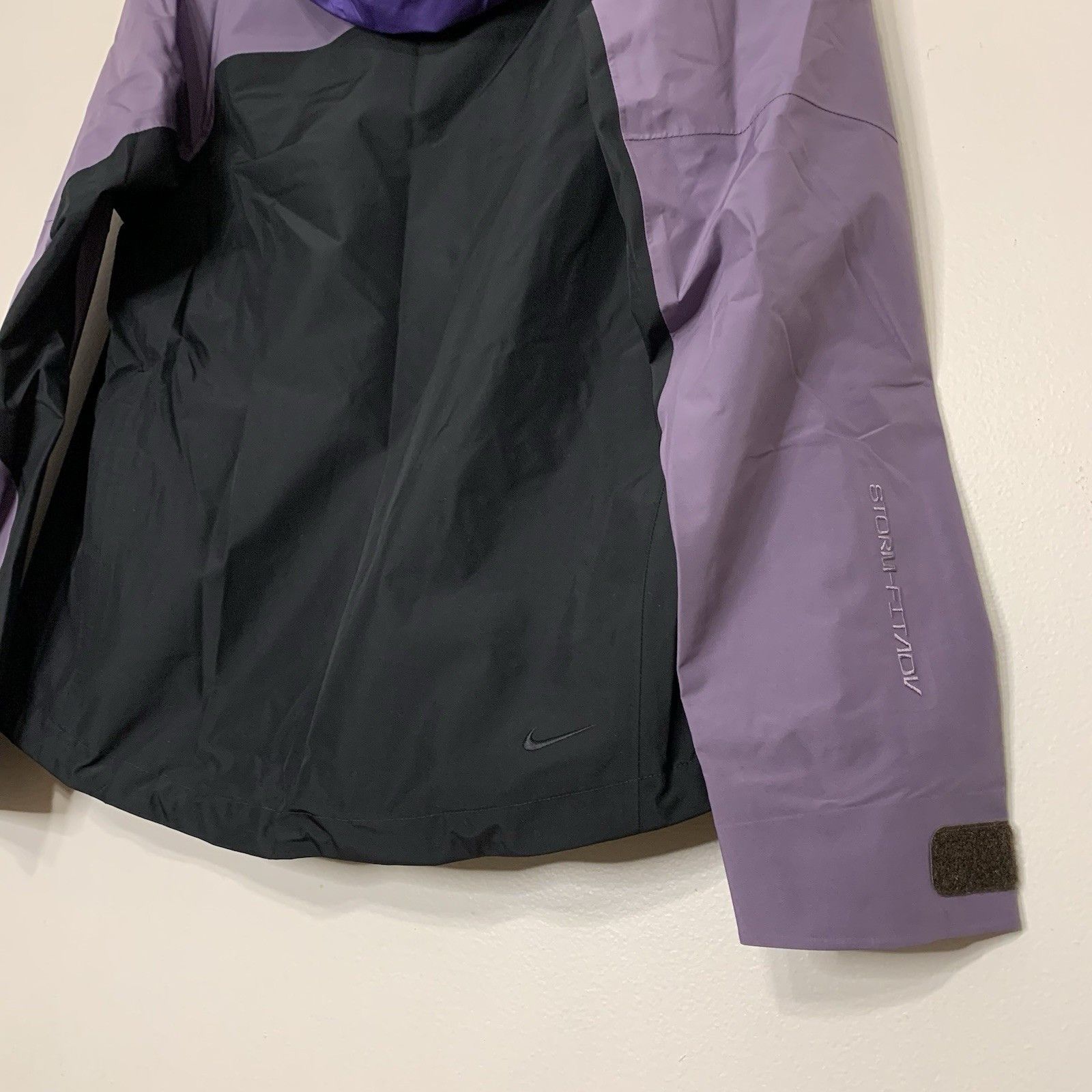 Nike ACG Nike ACG Storm Fit ADV Cascade Rain Jacket Purple Size S Size S / US 4 / IT 40 - 4 Thumbnail