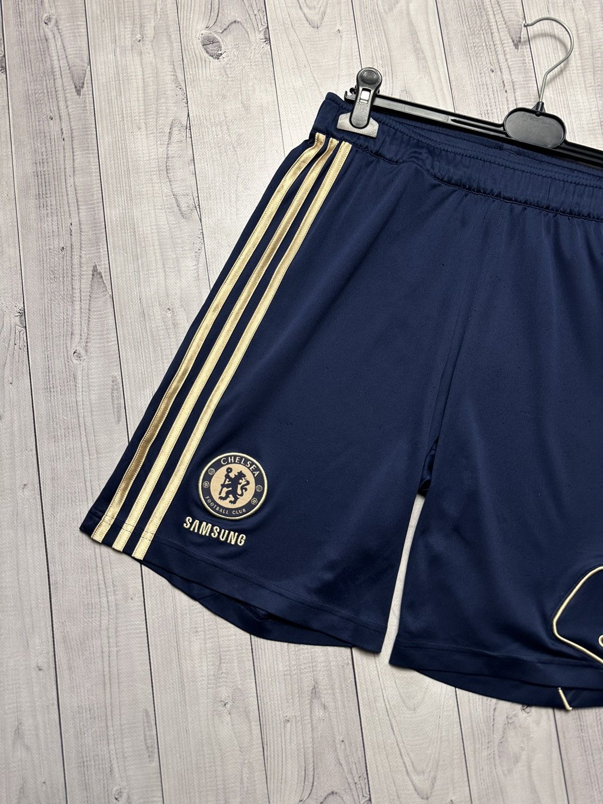 Adidas × Vintage Vintage adidas Chelsea soccer shorts size M Size US 32 / EU 48 - 2 Thumbnail