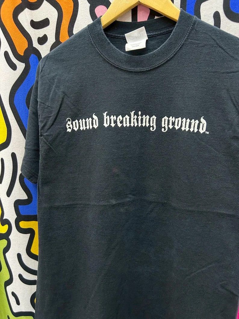 Vintage Vintage 2000s Sound Breaking Ground Band tshirt size M Size US M / EU 48-50 / 2 - 1 Thumbnail