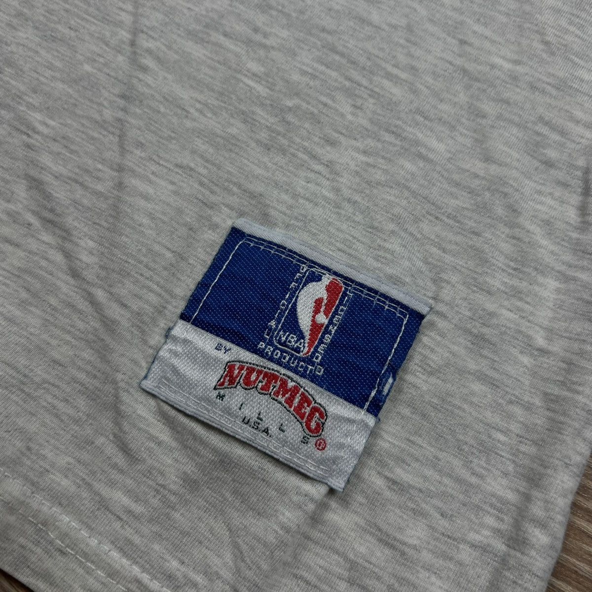 Nutmeg 90s Nutmeg Seattle Sonics Vintage NBA Oversized Tee T-Shirt Size US M / EU 48-50 / 2 - 7 Thumbnail