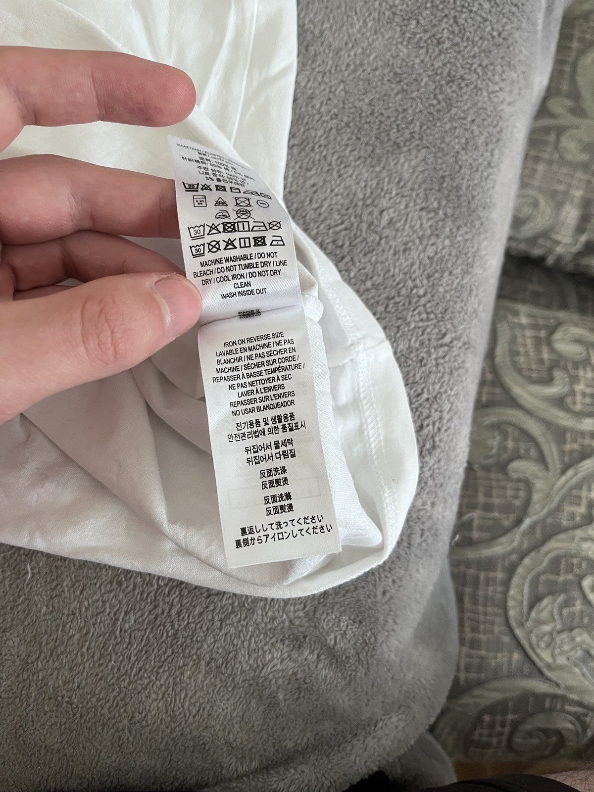 Burberry Burberry Fawn Print T-Shirt – “They Do Not Love” Quote Size US M / EU 48-50 / 2 - 10 Thumbnail