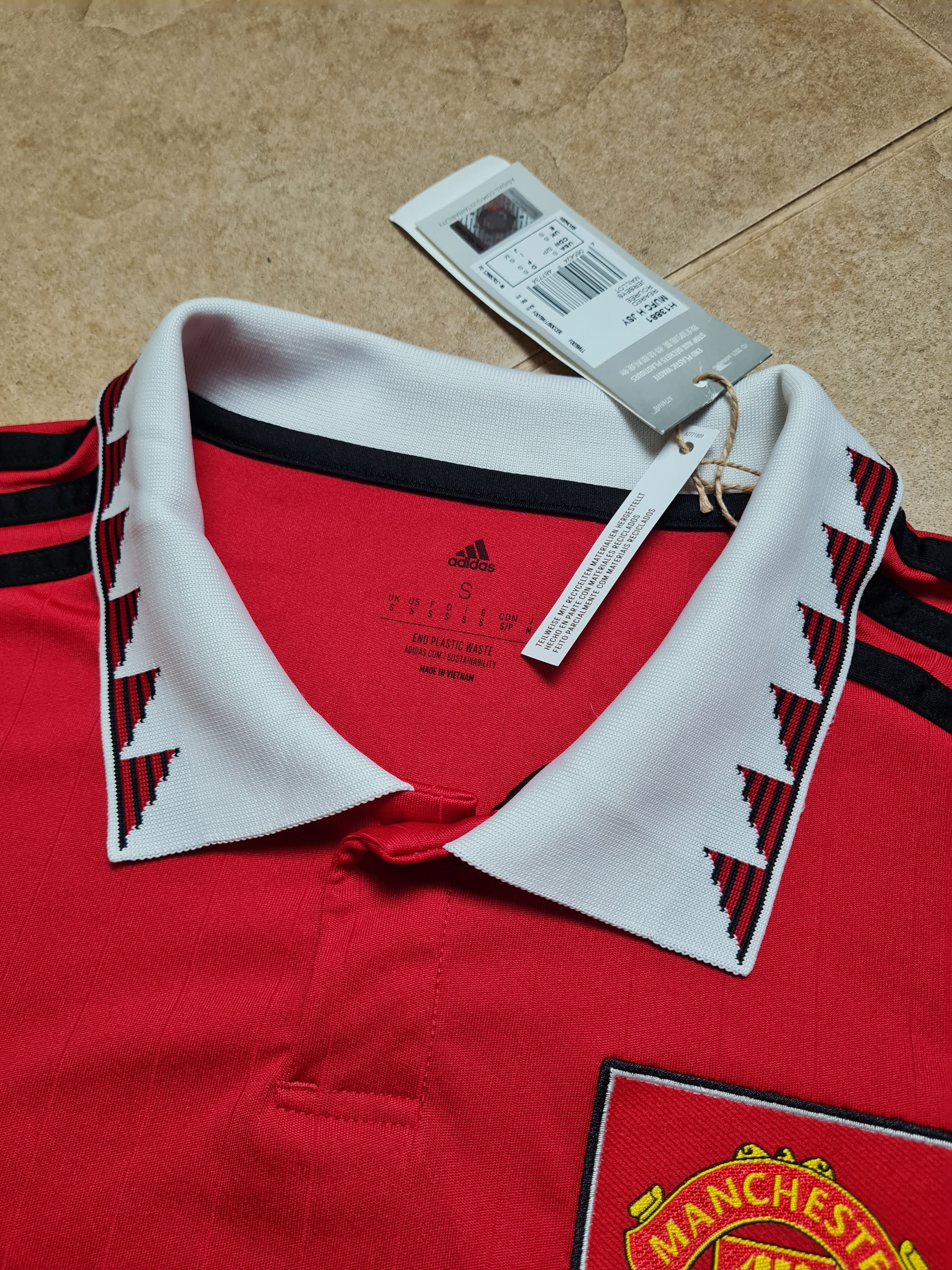 Adidas SHIRT ADIDAS MANCHESTER UNITED 2022/2023 SOCCER JERSEY Size US S / EU 44-46 / 1 - 9 Thumbnail