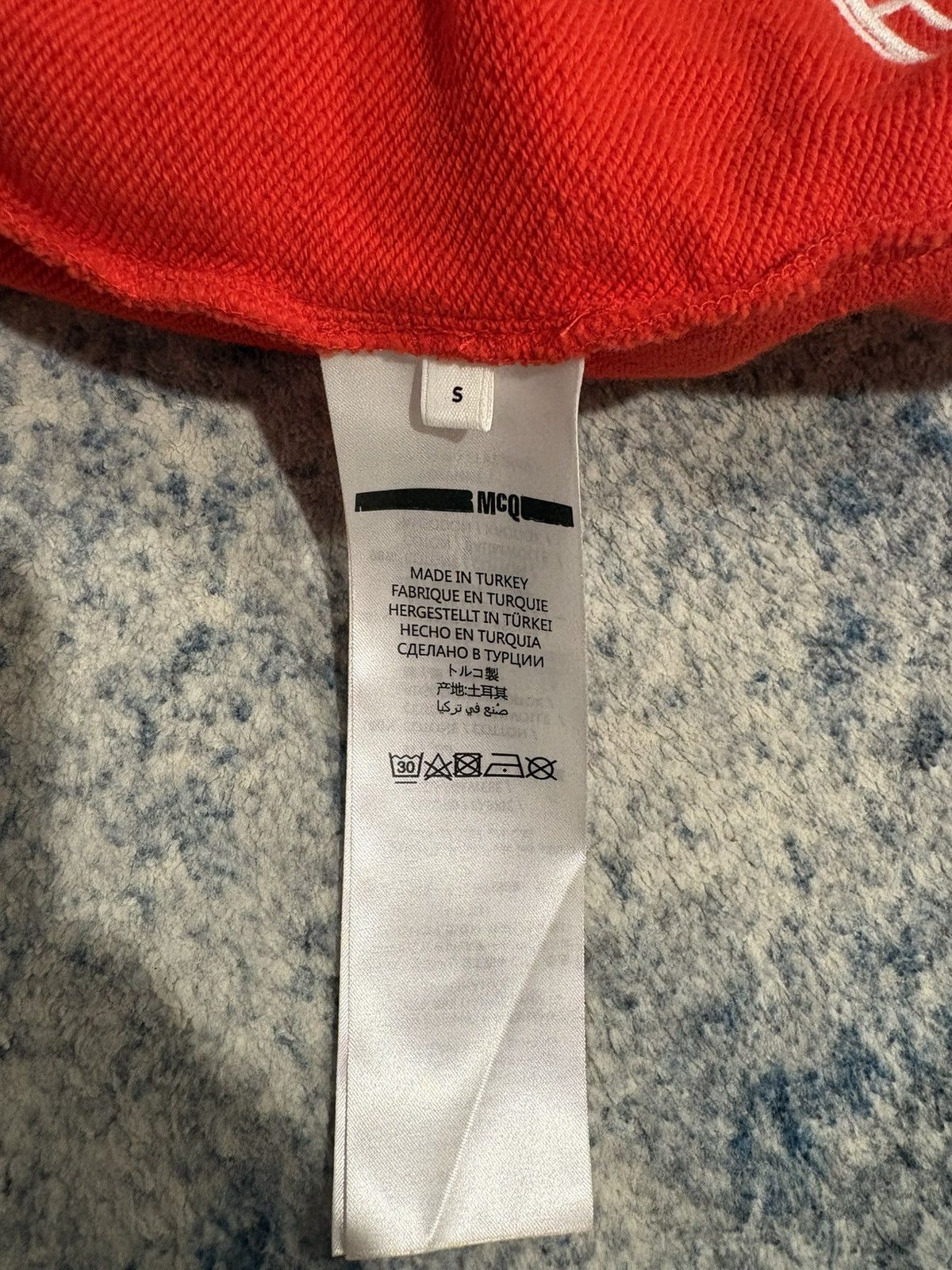 Alexander McQueen Alexander Mcqueen Red Pullover Hoodie With White Logo Size US S / EU 44-46 / 1 - 8 Thumbnail