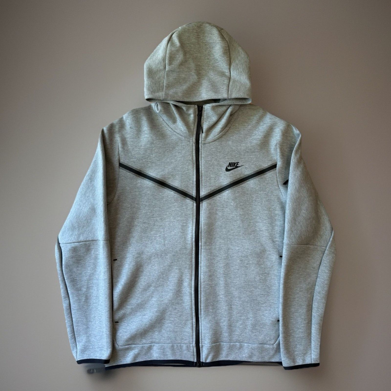 Nike Nike Tech Fleece Jacket L Gray Full Zip Hoodie Sportswear Size US L / EU 52-54 / 3 - 1 Thumbnail