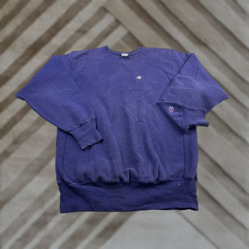 Champion VINTAGE Champion Sweatshirt Crewneck XL blue Embroidered 90s reverse weave Men Size US XL / EU 56 / 4 - 1 Thumbnail