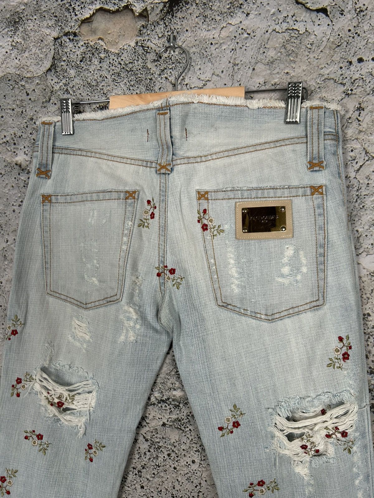 Designer Vintage Dolce & Gabbana Distressed Flowers Denim Avant Garde Size 30" / US 8 / IT 44 - 7 Thumbnail