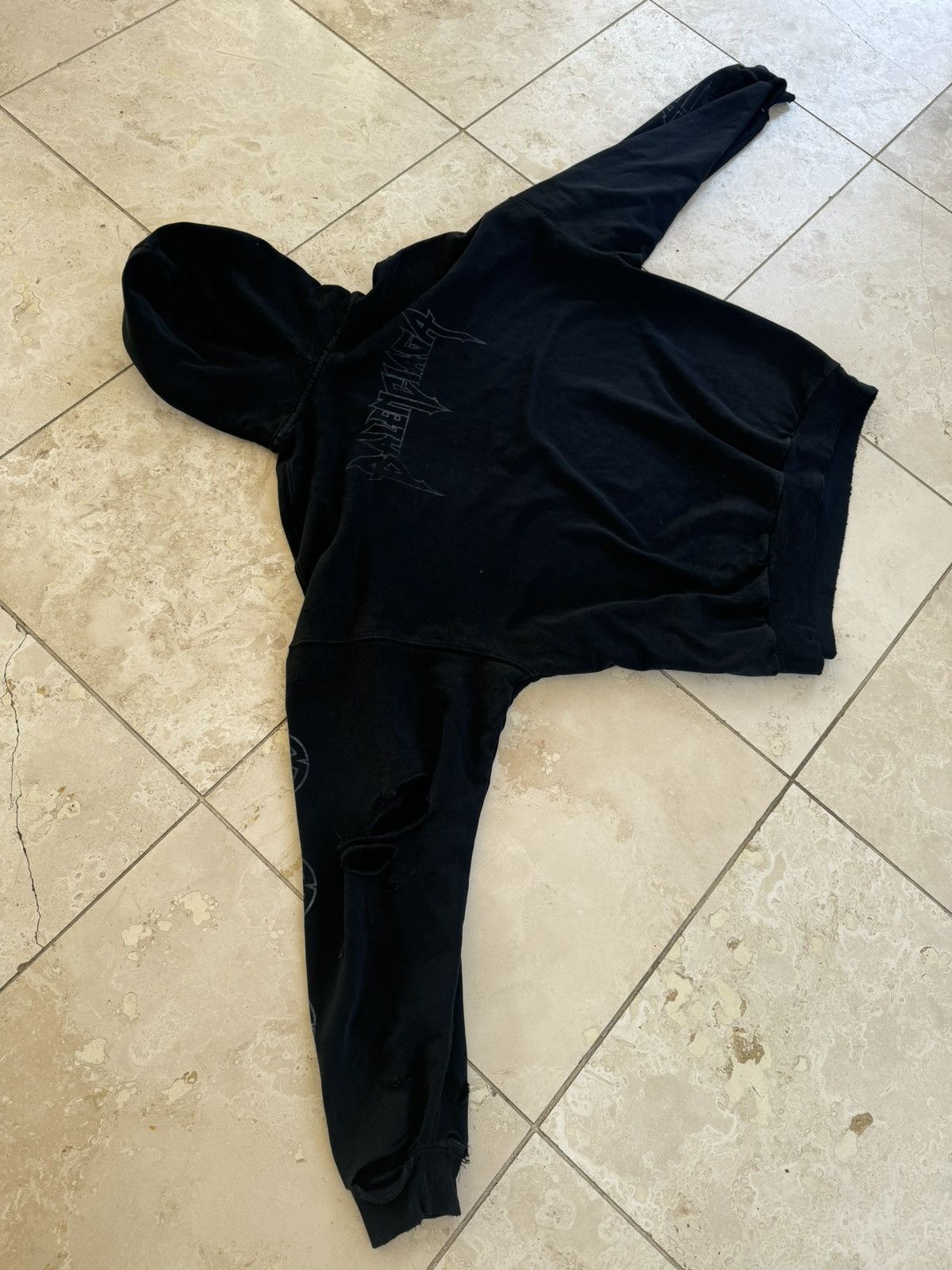 Balenciaga Balenciaga Distressed Paris Moon Hoodie Size US M / EU 48-50 / 2 - 3 Thumbnail