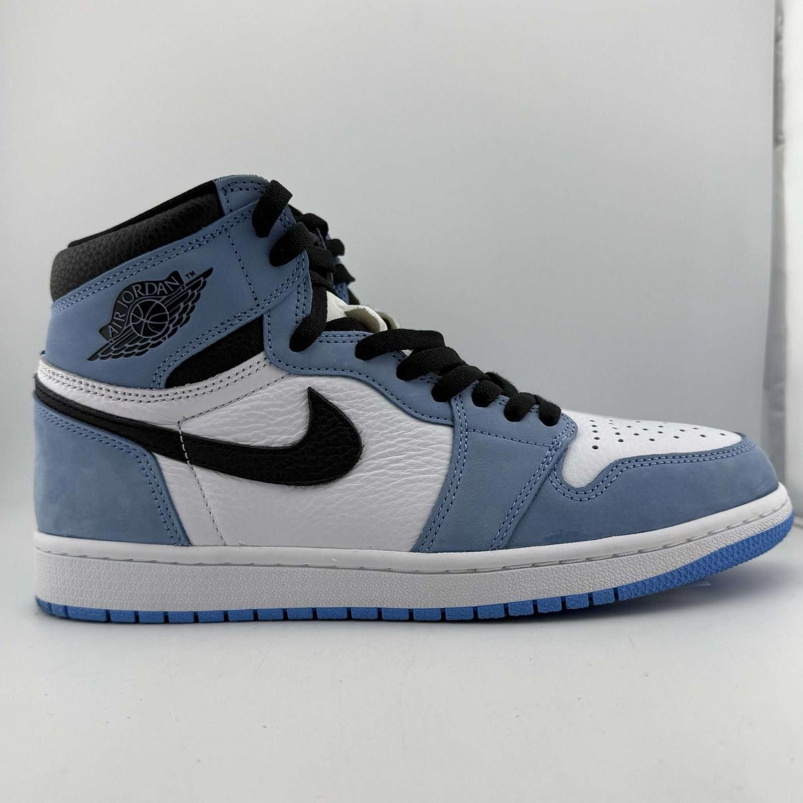 Nike og box Air Jordan 1 Retro High OG University Blue 9.5 Used Size US 9.5 / EU 42-43 - 4 Thumbnail