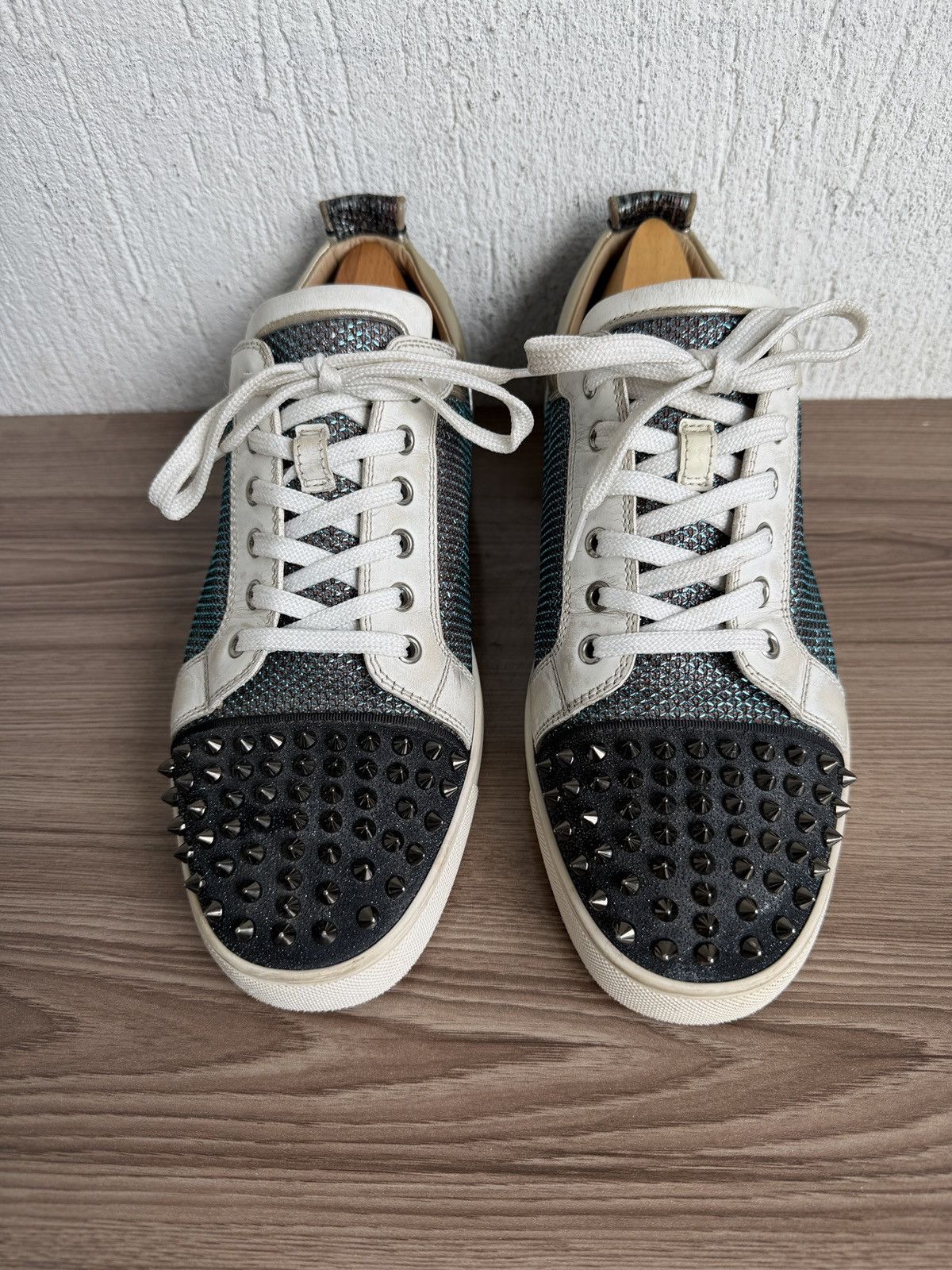 Christian Louboutin louis juniour orlato spike sneaker Size US 10.5 / EU 43-44 - 4 Thumbnail
