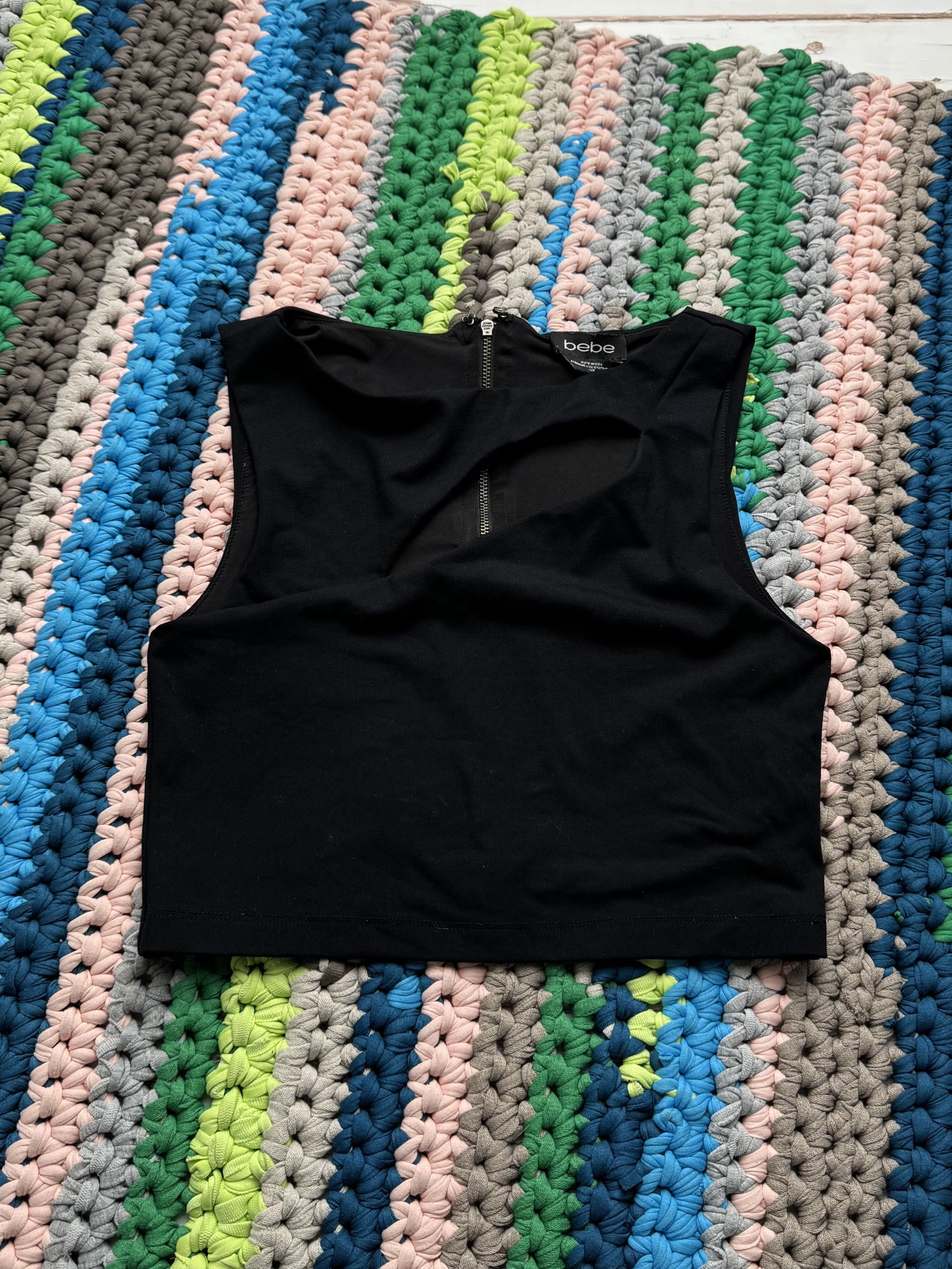 Bebe Vintage Bebe Crop Top Zip Back Minimalist Y2K Tank Top Size S / US 4 / IT 40 - 1 Thumbnail