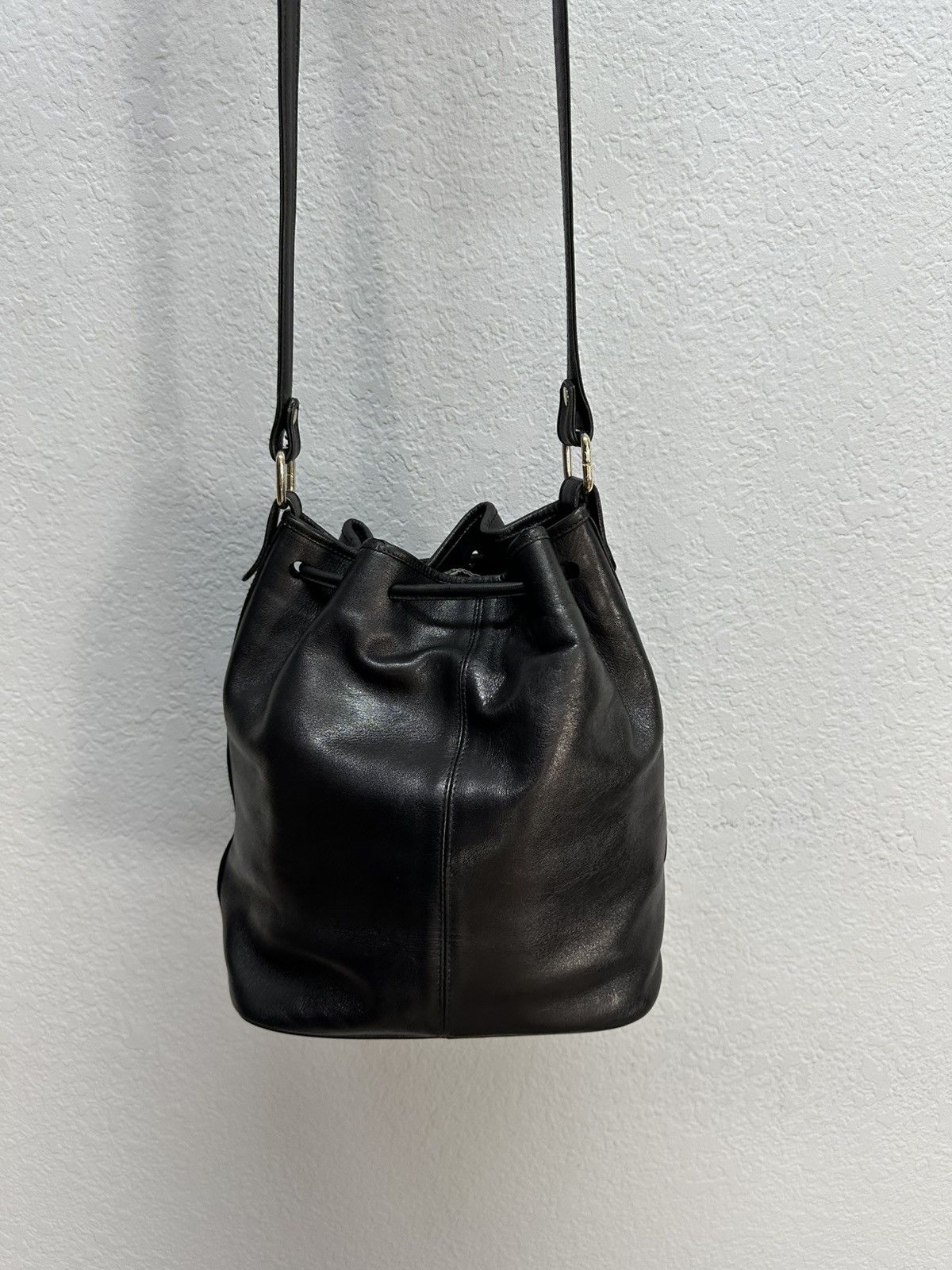 Moschino Vintage Moschino Bucket Bag Leather Black Archival Y2K Size ONE SIZE - 4 Thumbnail