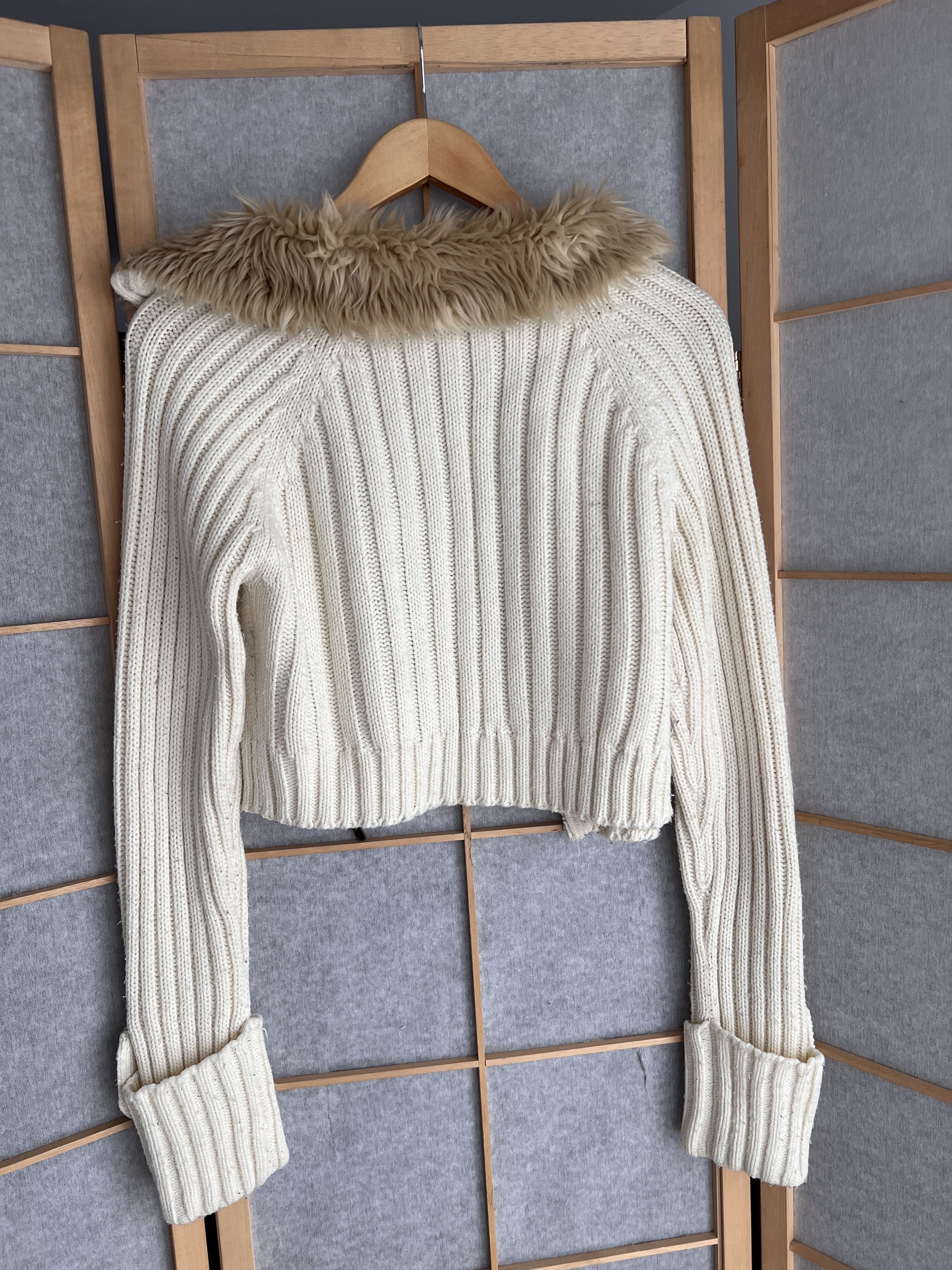 Hysteric Glamour Vintage 2000s cable knit cropped sweater faux fur collar y2k Size L / US 10 / IT 46 - 13 Thumbnail