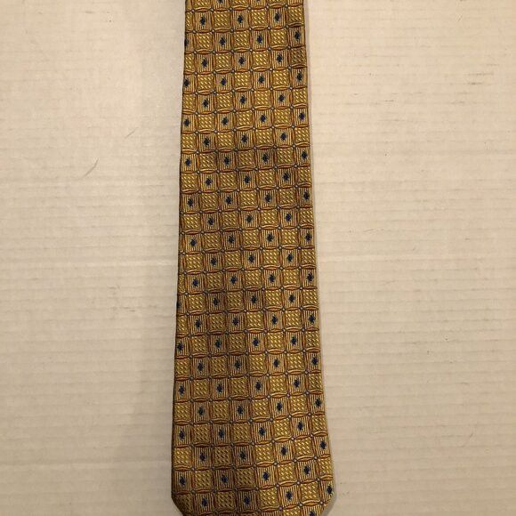 Jos. A. Bank jos.a.bank men's new gold 100%silk tie 3 3/4" X 59 1/2" Size ONE SIZE - 1 Thumbnail
