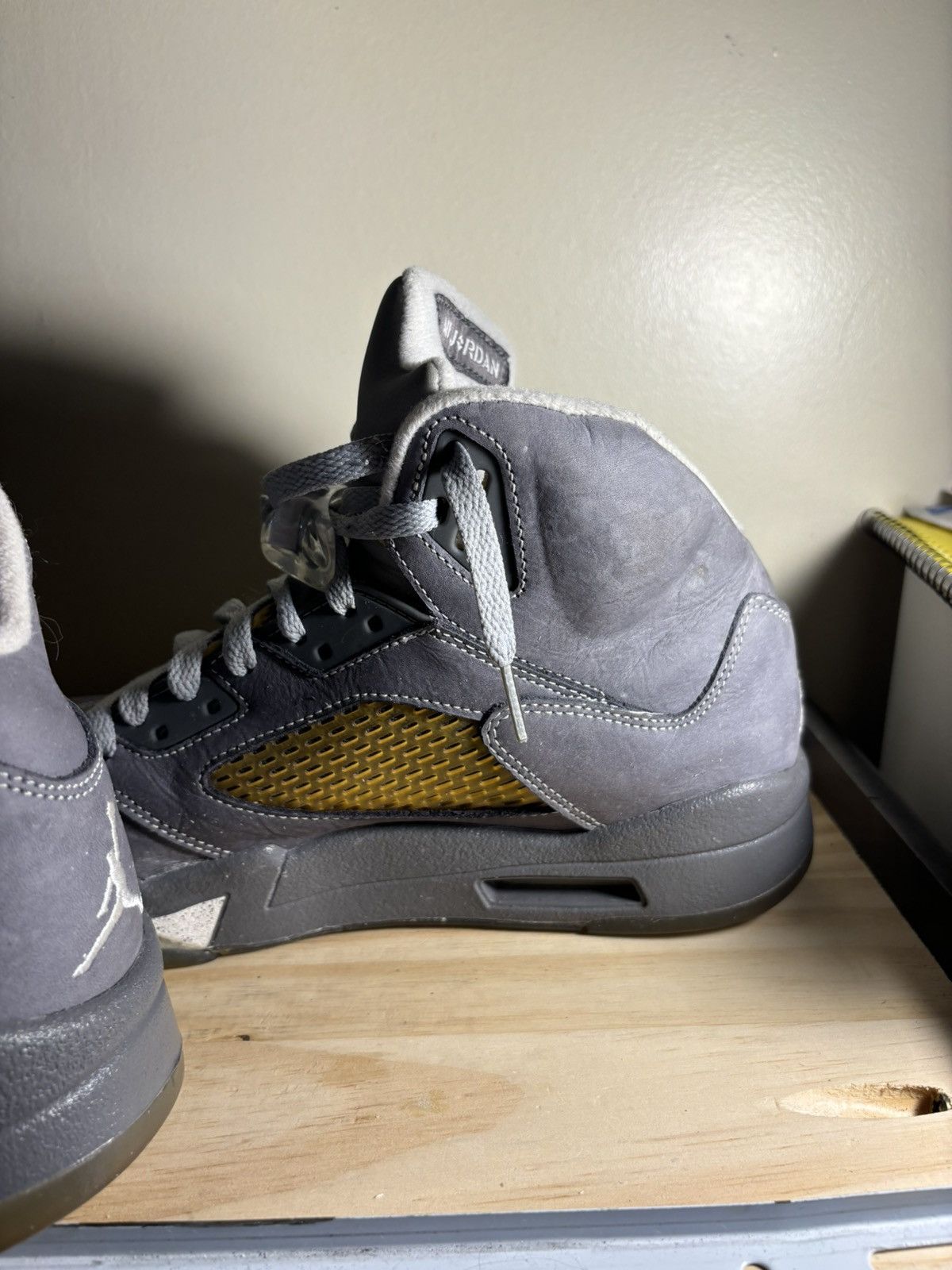 Jordan Brand Jordan 5 Wolf Grey Size US 9.5 / EU 42-43 - 8 Thumbnail