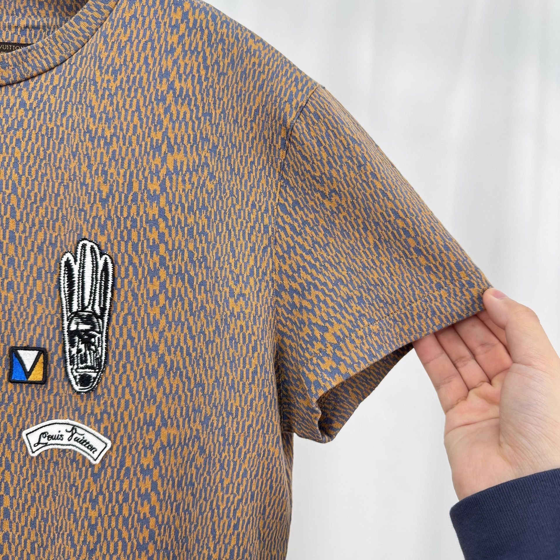 Louis Vuitton LV Embroidered Logo SS Tee XXS 99 New Size US XXS / EU 40 - 4 Thumbnail