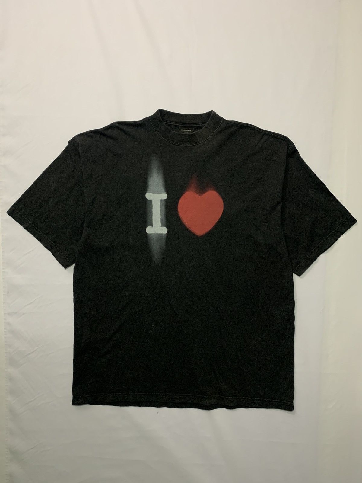Balenciaga Balenciaga SS23 I Love Heart Tshirt Size US S / EU 44-46 / 1 - 1 Thumbnail