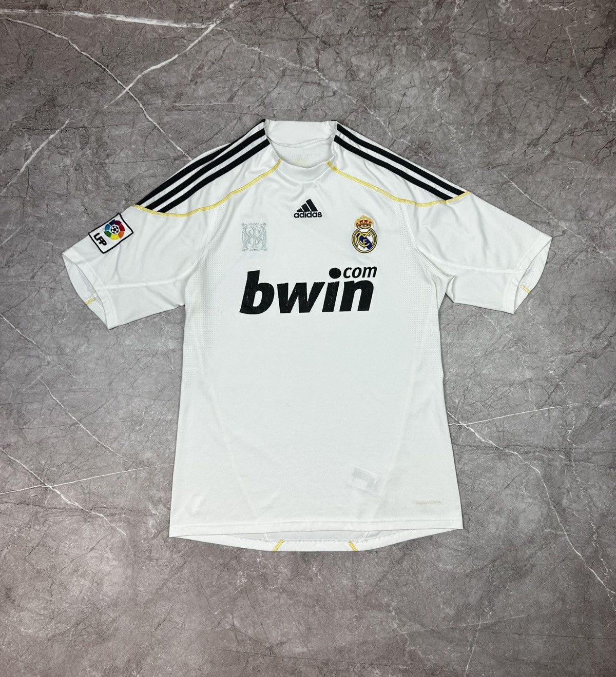 Adidas Adidas Real Madrid Jersey Size M Size US M / EU 48-50 / 2 - 2 Thumbnail