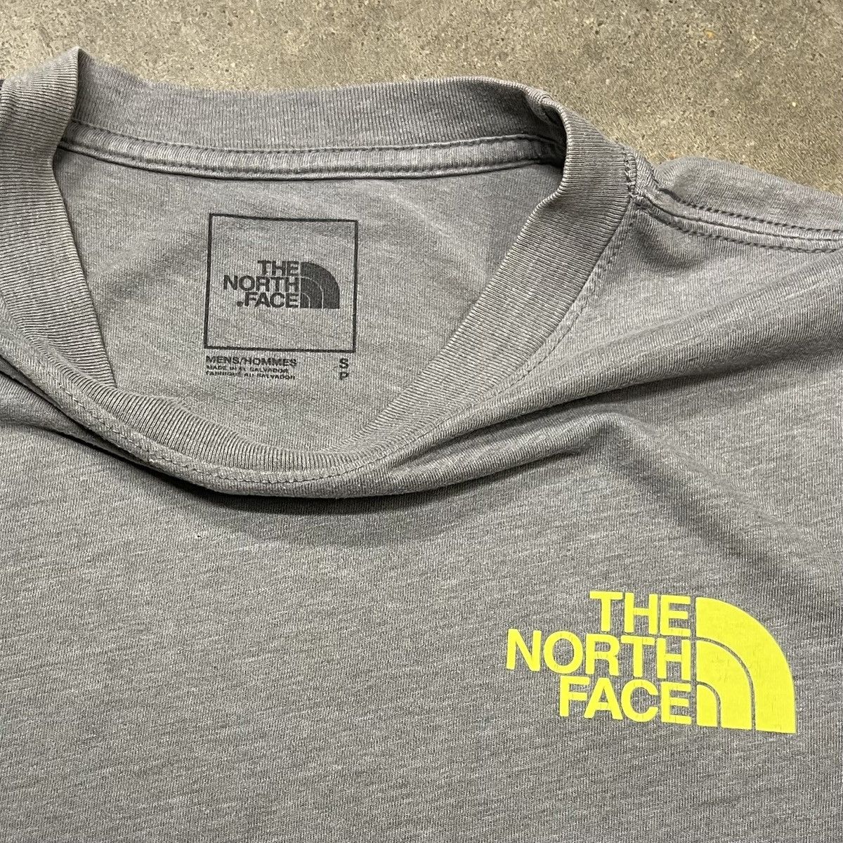 The North Face The North Face Gray Graphic Crew Neck Long Sleeve Shirt Size US S / EU 44-46 / 1 - 4 Thumbnail