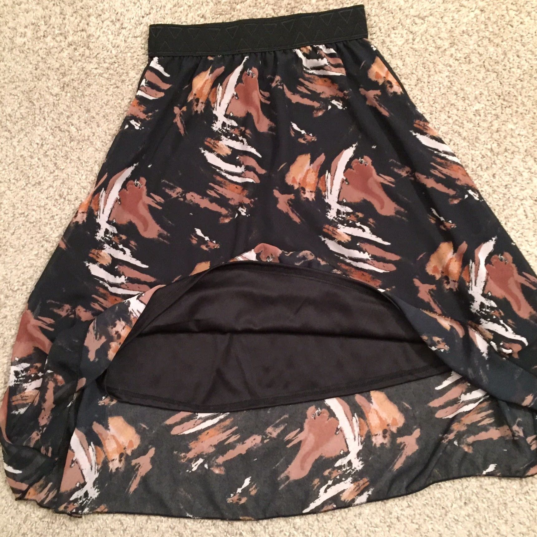 Vintage LuLaRoe Lola Skirt XS Midi Lined Black Brown Geometric A-Line Women Regular Skirt Midi A-Line Geometric Lola XS Black Brown Polyester Size 26" / US 2 / IT 38 - 7 Thumbnail