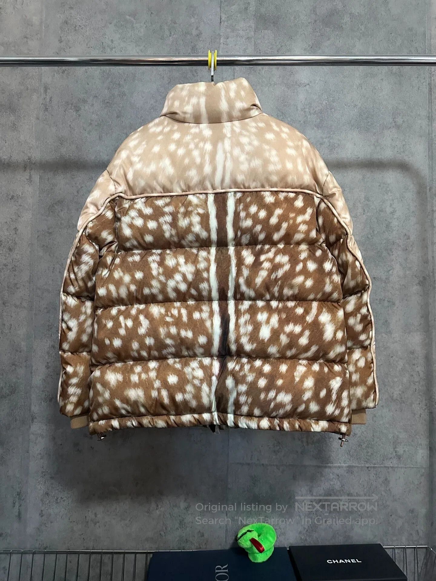 Burberry burberry logo down jacket in beige. Size US M / EU 48-50 / 2 - 4 Thumbnail