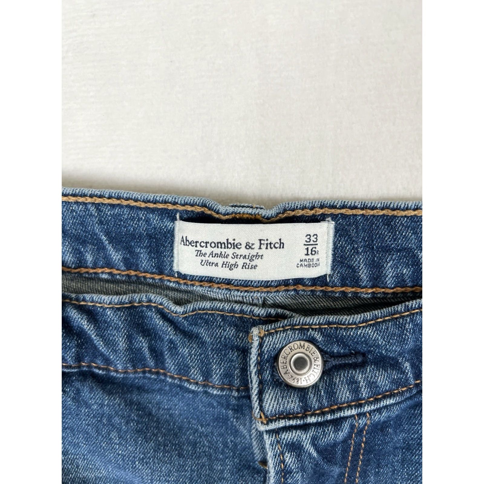 Abercrombie & Fitch Abercrombie & Fitch Denim Jeans Ankle Straight Ultra High Rise Women’s Size 16 Blue Regular 34in 25in Distressed Pockets Comfort Jeans Women's Denim Size 38" / US 16 / IT 52 - 2 Thumbnail