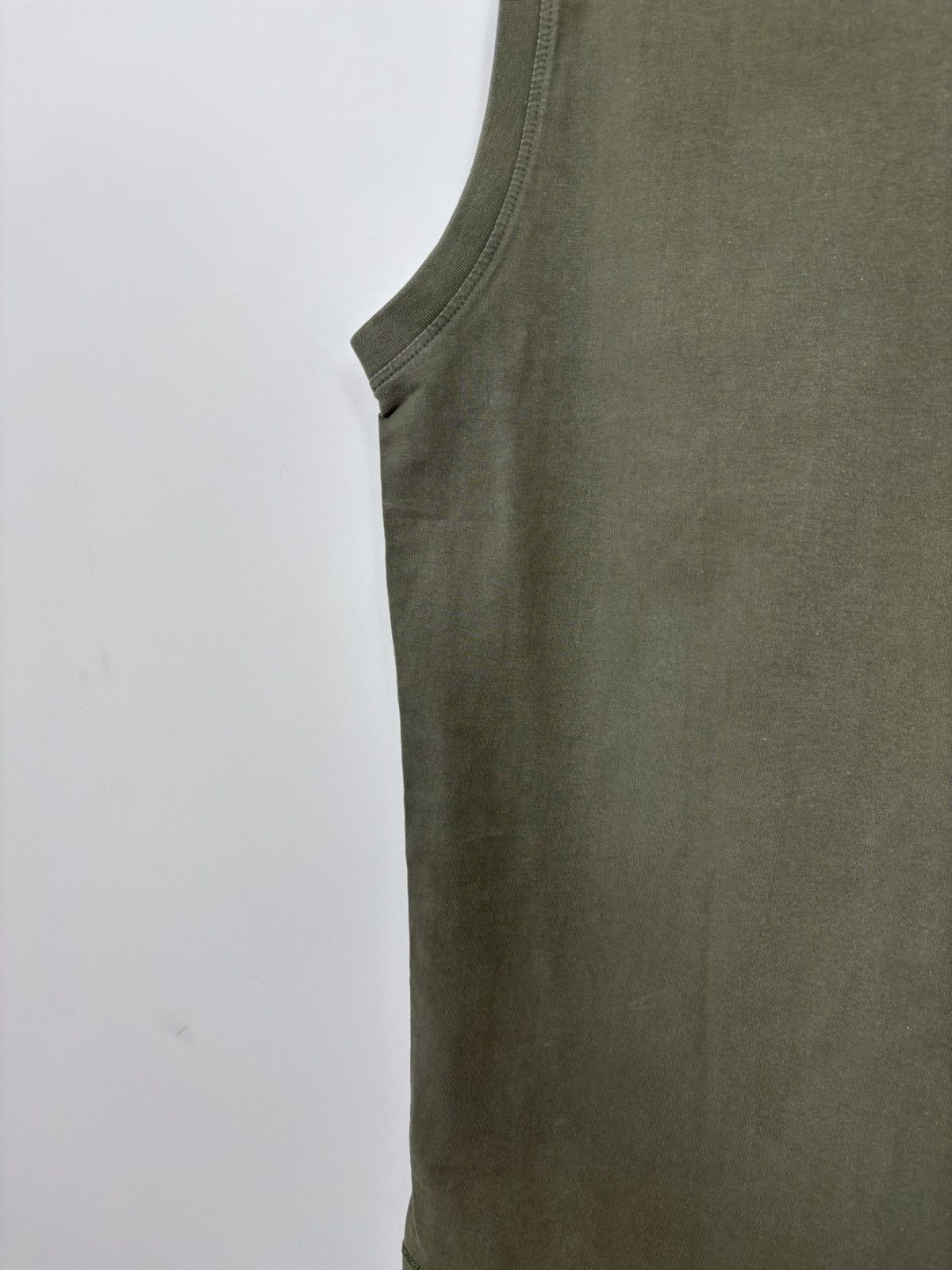 Nike Vintage Nike Y2K Khaki Green Swoosh Sleeveless Tank Top Tee Size US XL / EU 56 / 4 - 16 Thumbnail