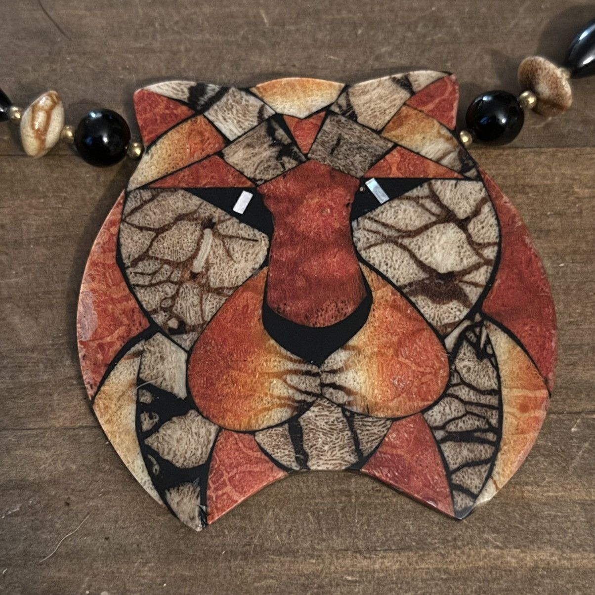 Vintage Vintage apple sponge coral bead mosaic tiger head necklace Size ONE SIZE - 2 Thumbnail