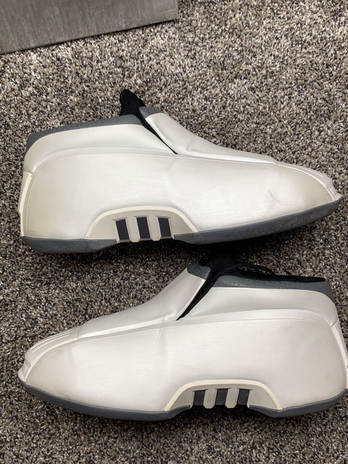 Adidas × Nike × Vintage Kobe Two Size US 10.5 / EU 43-44 - 9 Thumbnail