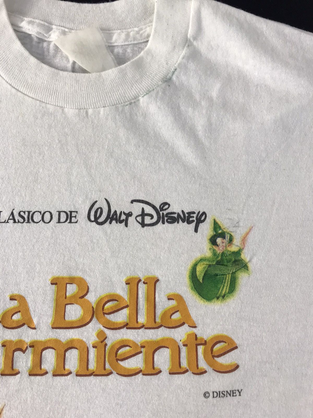 Disney Vintage 80s 90s Un Clasico De La Bella Durmiente Elf Tee Size S / US 4 / IT 40 - 5 Thumbnail