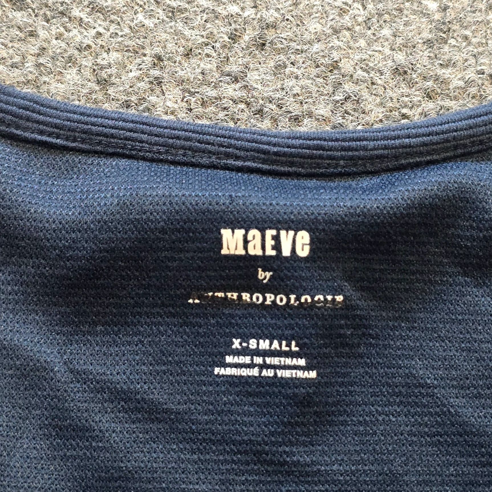 Vintage Maeve Top Womens XS Blue Satin Sleeve V Neck Casual Anthropologie Blouse Knit 3/4 Sleeve Solid Regular Womens Size XS / US 0-2 / IT 36-38 - 4 Thumbnail