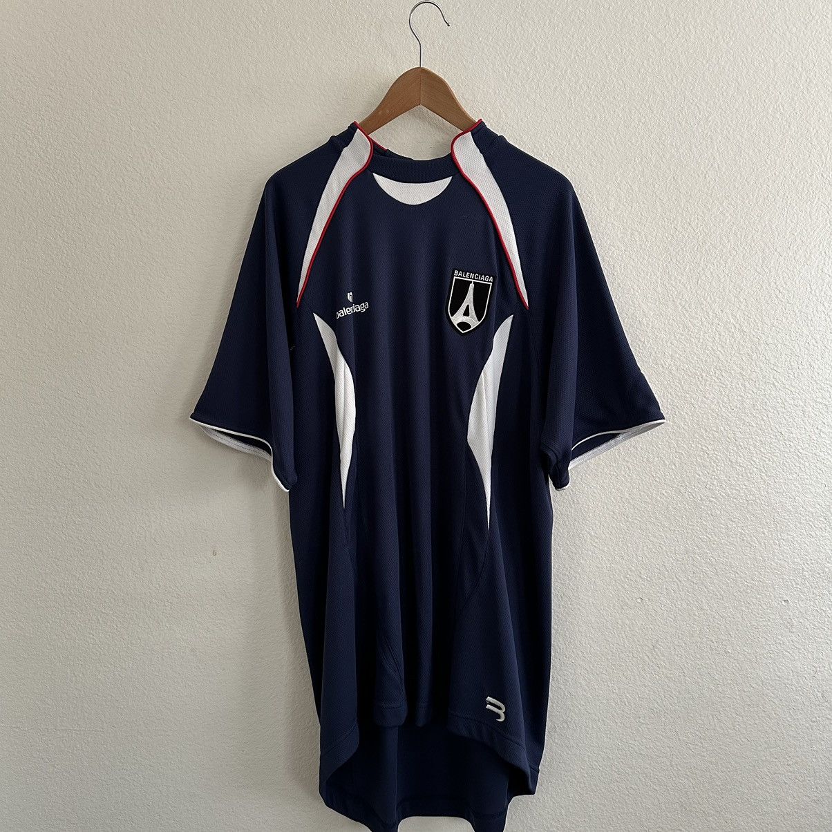 BALENCIAGA Soccer Tシャツ ブルー サイズ2 Balenciaga BALENCIAGA BLUE SOCCER JERSEY | Grailed
