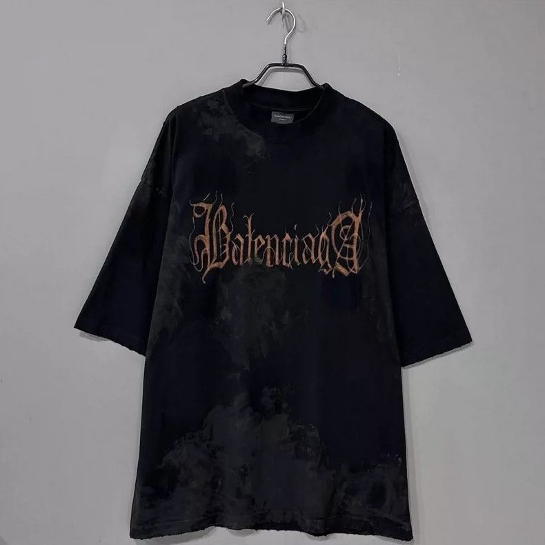 Balenciaga Balenciaga Clay dye old Sanskrit short sleeve Size US L / EU 52-54 / 3 - 1 Thumbnail