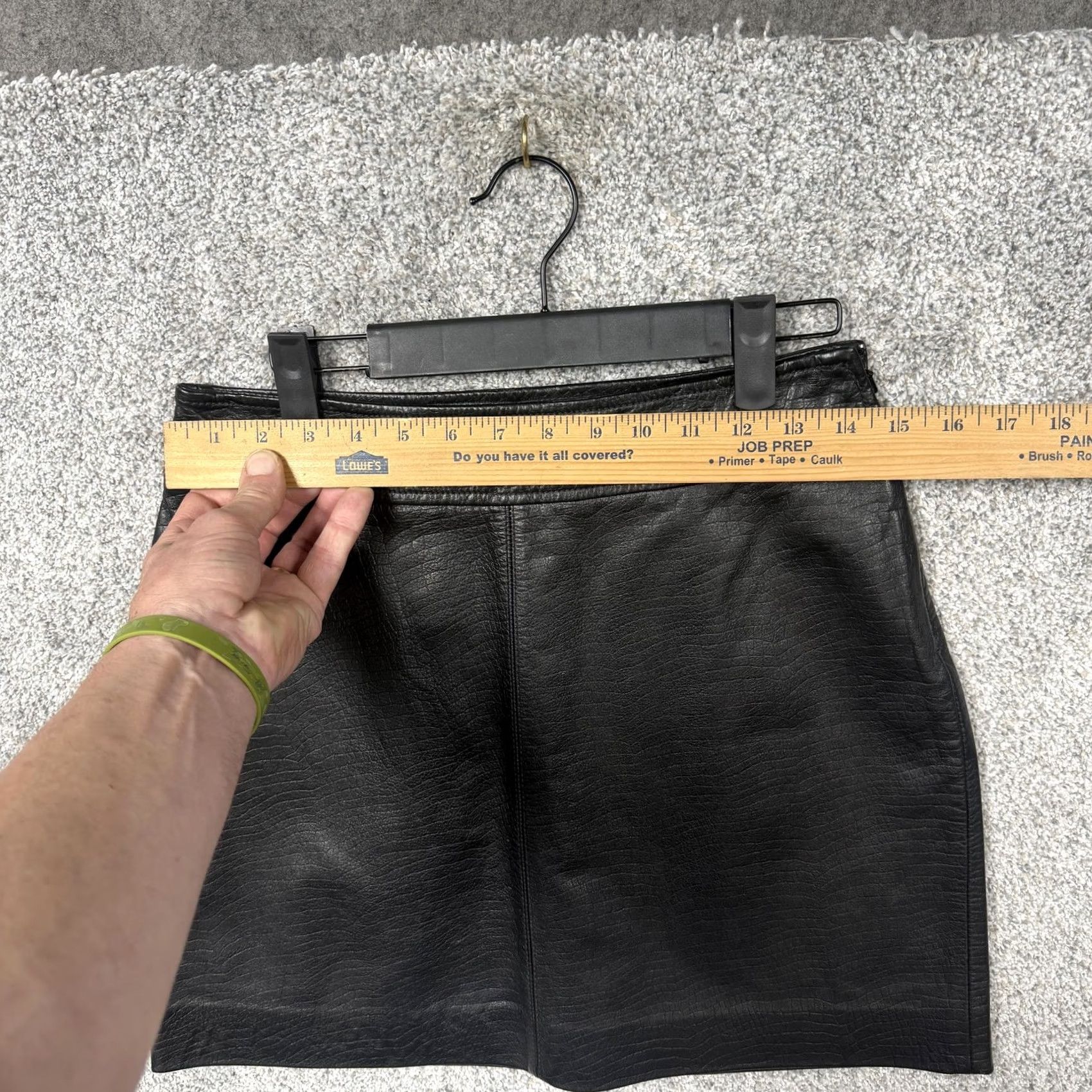 Old Navy VINTAGE Old Navy Skirt Womens 4 Black Leather Croc Goth Edgy Rocker Grunge Moto Club Skirt Size 4 Womens Black Leather Croc Gothic Size 27" / US 4 / IT 40 - 2 Thumbnail