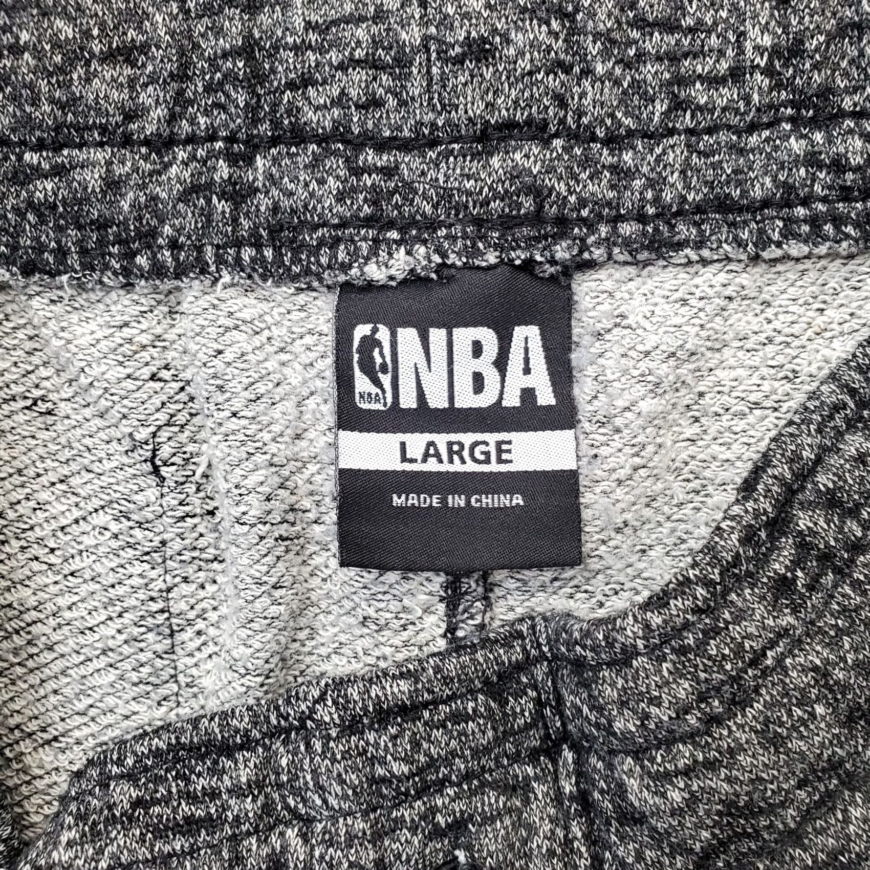 NBA NBA Sweatpants Mens L Space Dye Stretch Tapered Drawstring Waist Regular 31.5in Waist Multicolor Shorts? Size US 33 - 7 Thumbnail