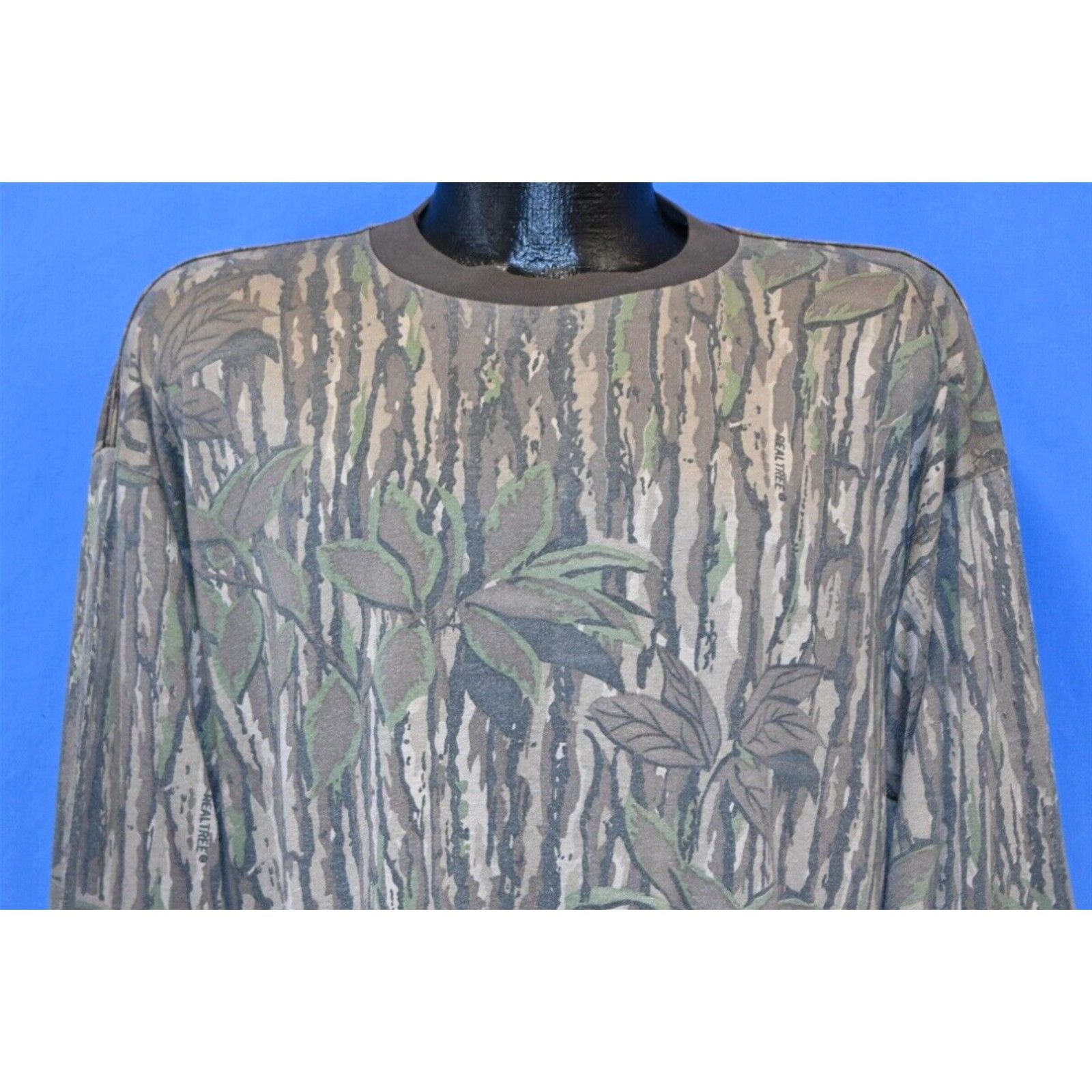 image of Vintage 90's Tree Bark Camo Realtree Camouflage Hunting Green Long sleeve T-Shirt XL in White, Men'