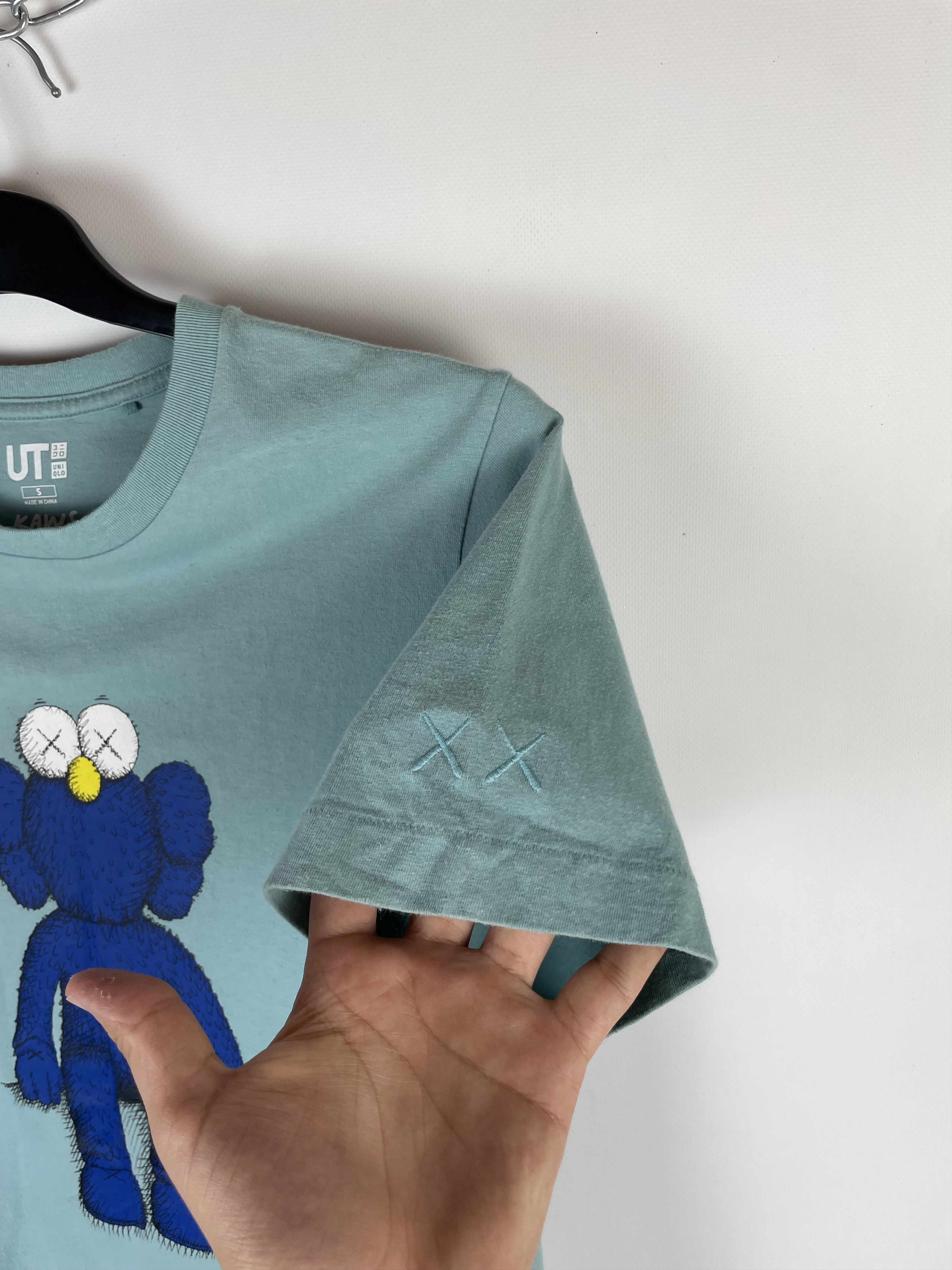 Kaws × Uniqlo Rare Kaws x Uniqlo Baby Blue T-Shirt Size US S / EU 44-46 / 1 - 6 Thumbnail