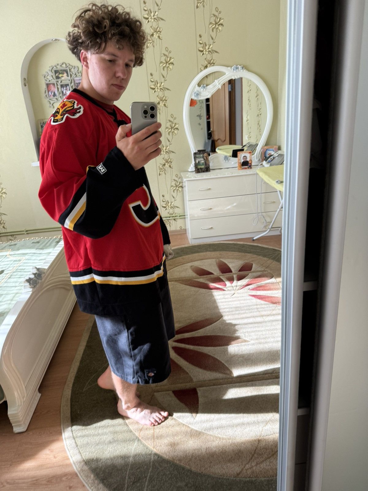 Ccm Calgary Flames hockey jerseys shirt ccm 90’s Size US XL / EU 56 / 4 - 10 Thumbnail
