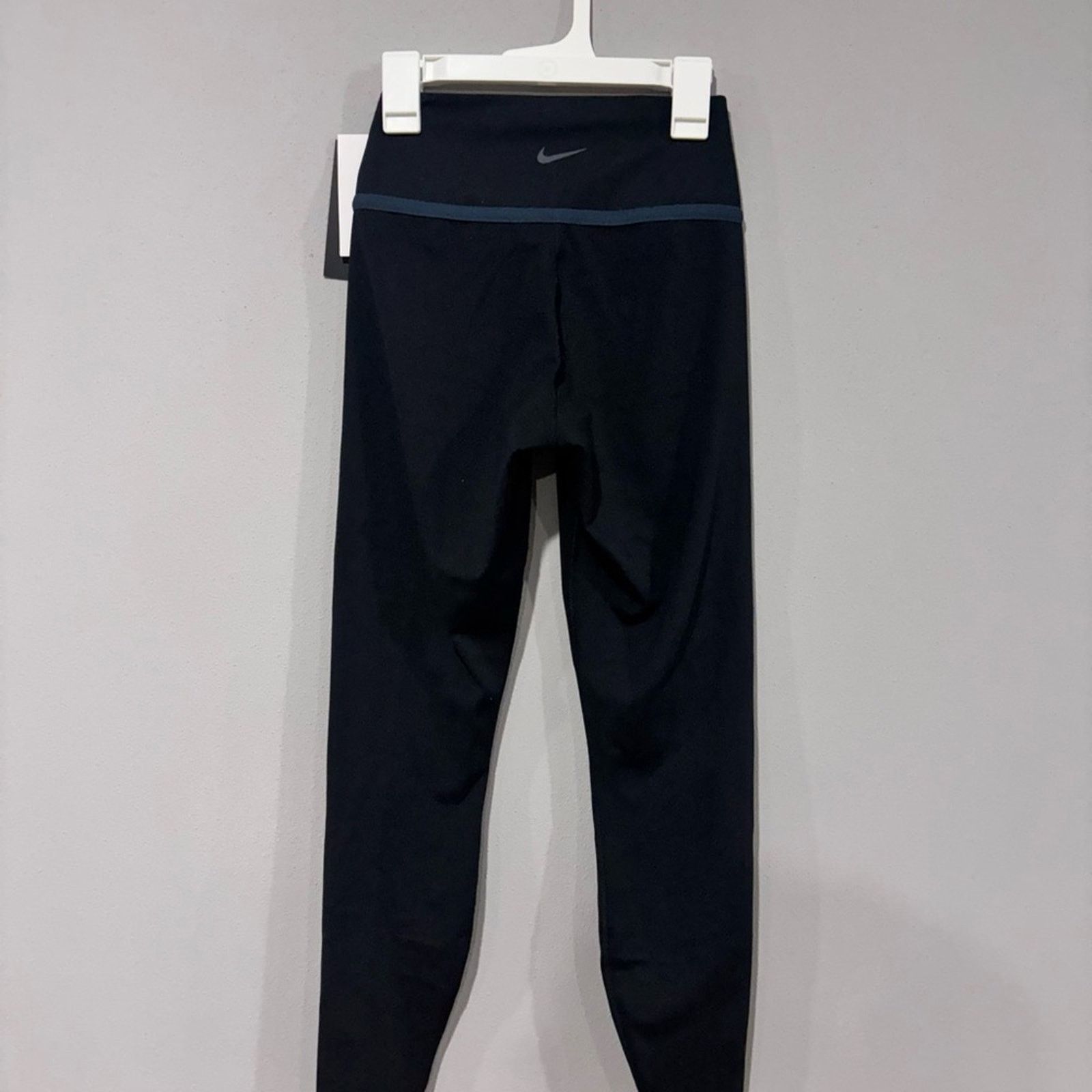 Nike Nike Women's Black and Blue Leggings Size 27" / US 4 / IT 40 - 5 Thumbnail