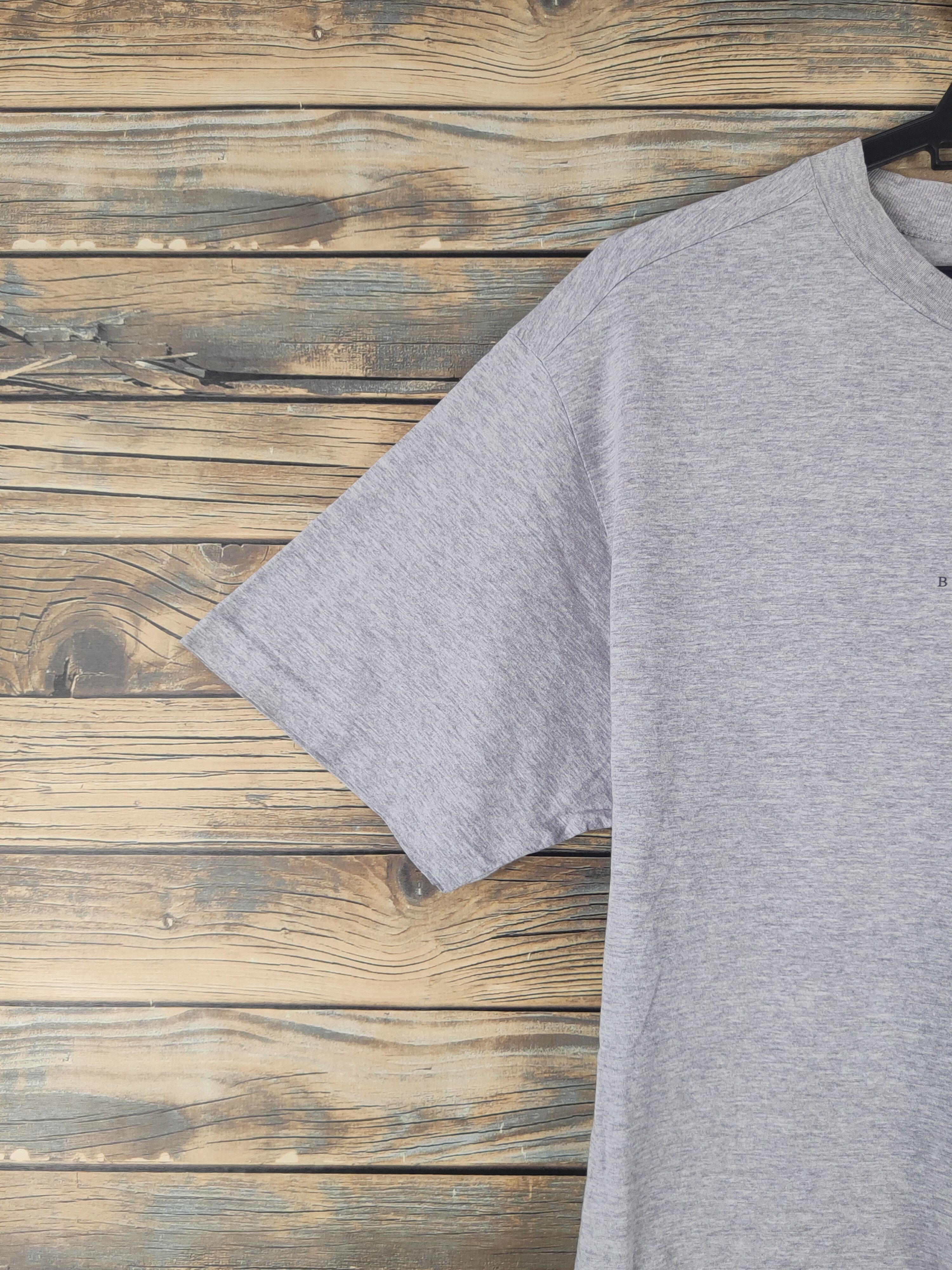 United Colors Of Benetton DL United Colors of Benetton Gray Short Sleeve T-shirt #1821 Size US S / EU 44-46 / 1 - 5 Thumbnail