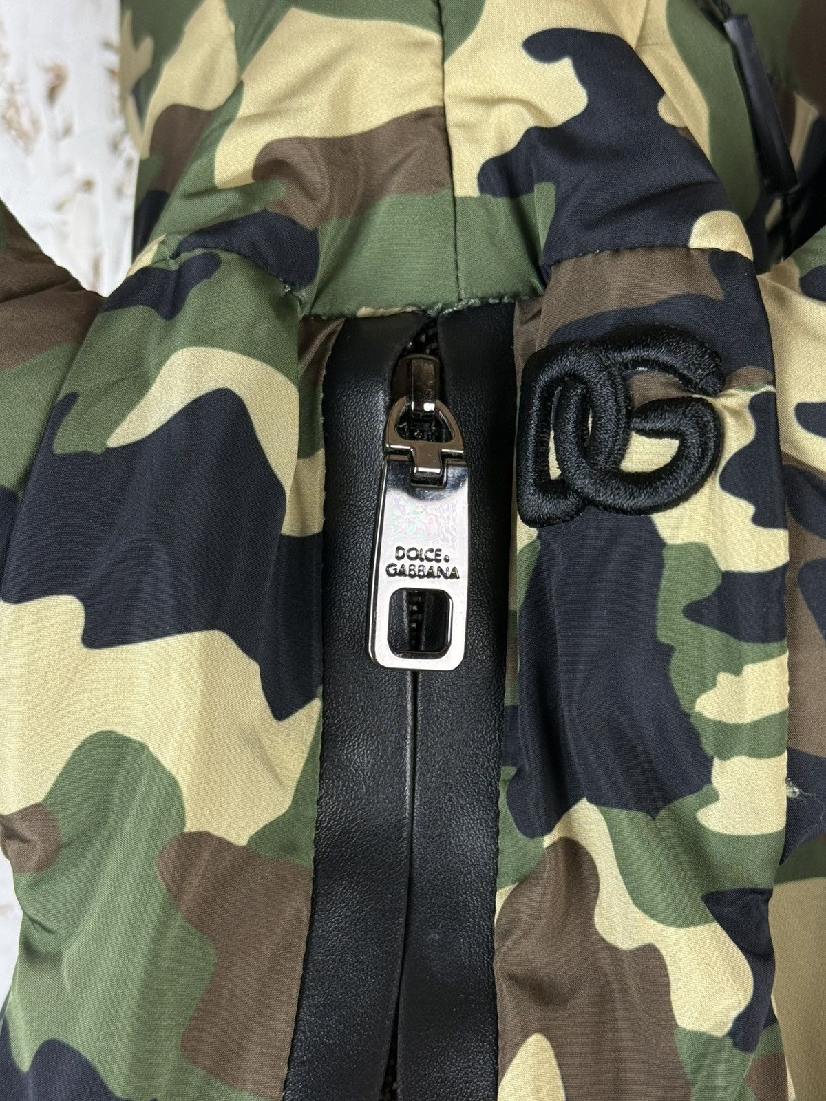 Dolce & Gabbana NWT Dolce & Gabbana Camo Tiger Nylon Animal Crossbody Bag Size ONE SIZE - 12 Thumbnail