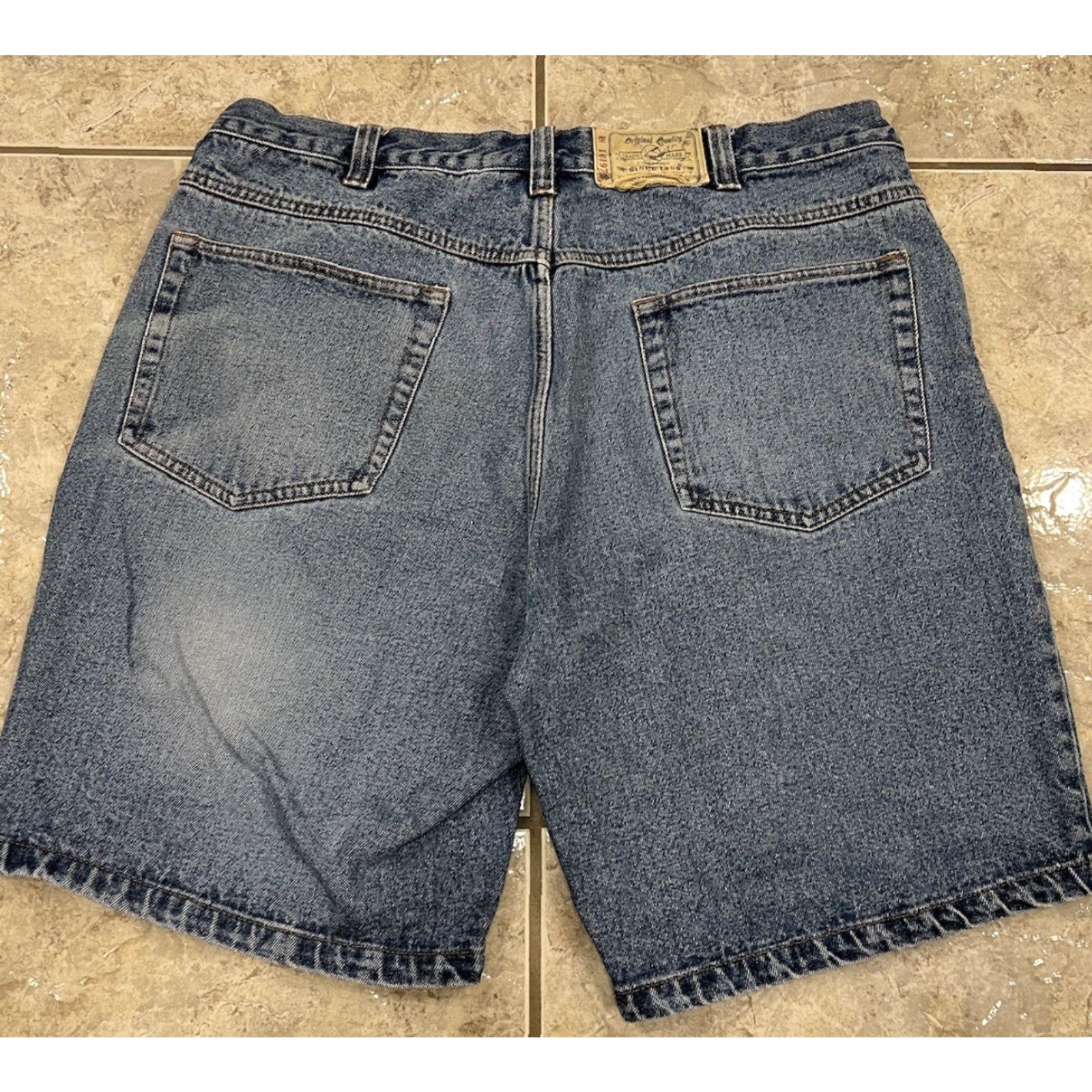 Denime VINTAGE Red Head Mens 40 Distressed Denim Bermuda 9" Shorts Blue 100% Cotton Regular (38) Jeans Jorts Baggy/Workwear... Size US 40 / EU 56 - 6 Thumbnail