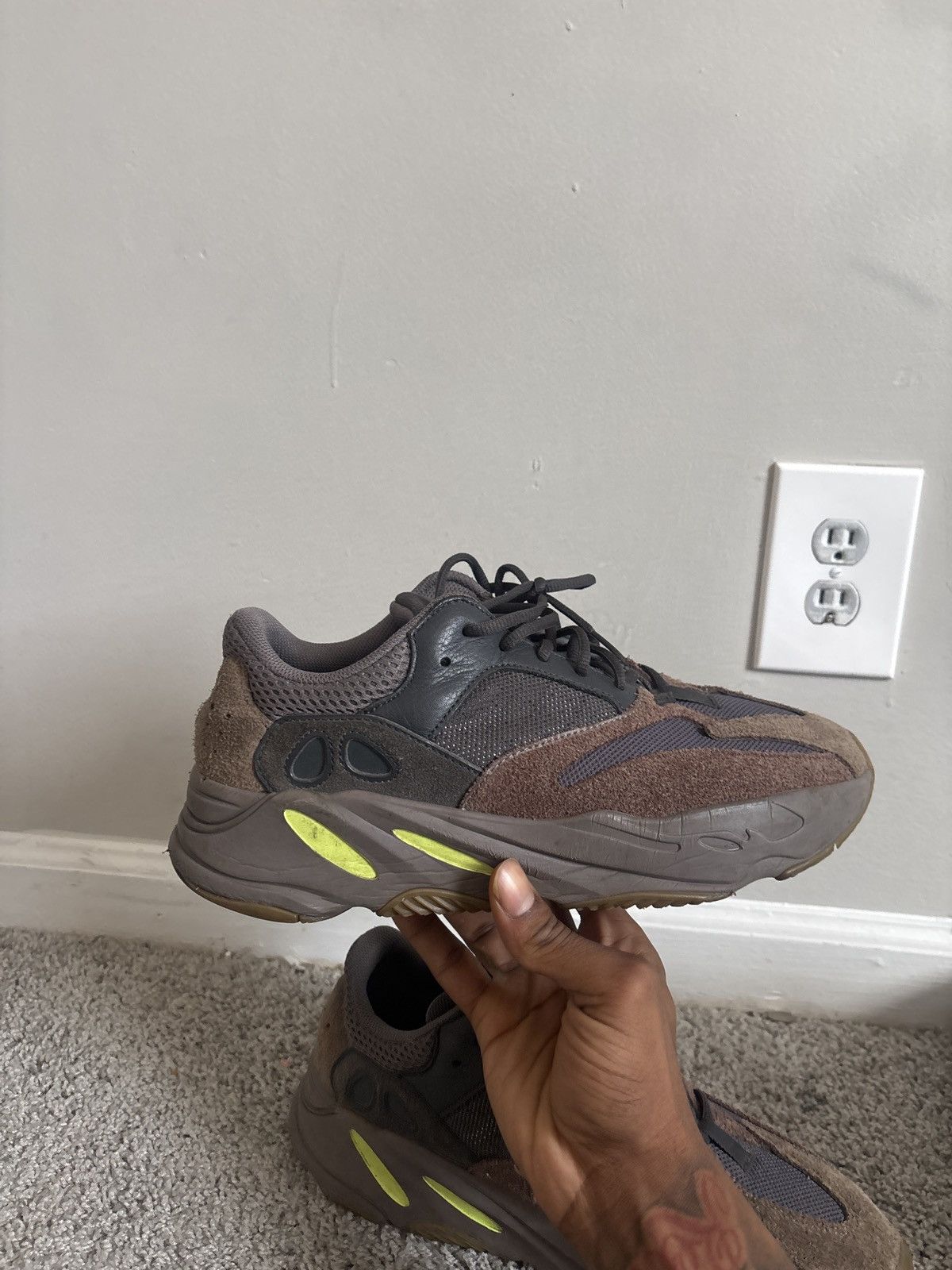 Adidas yeezy 700 mauve Size US 12 / EU 45 - 7 Thumbnail