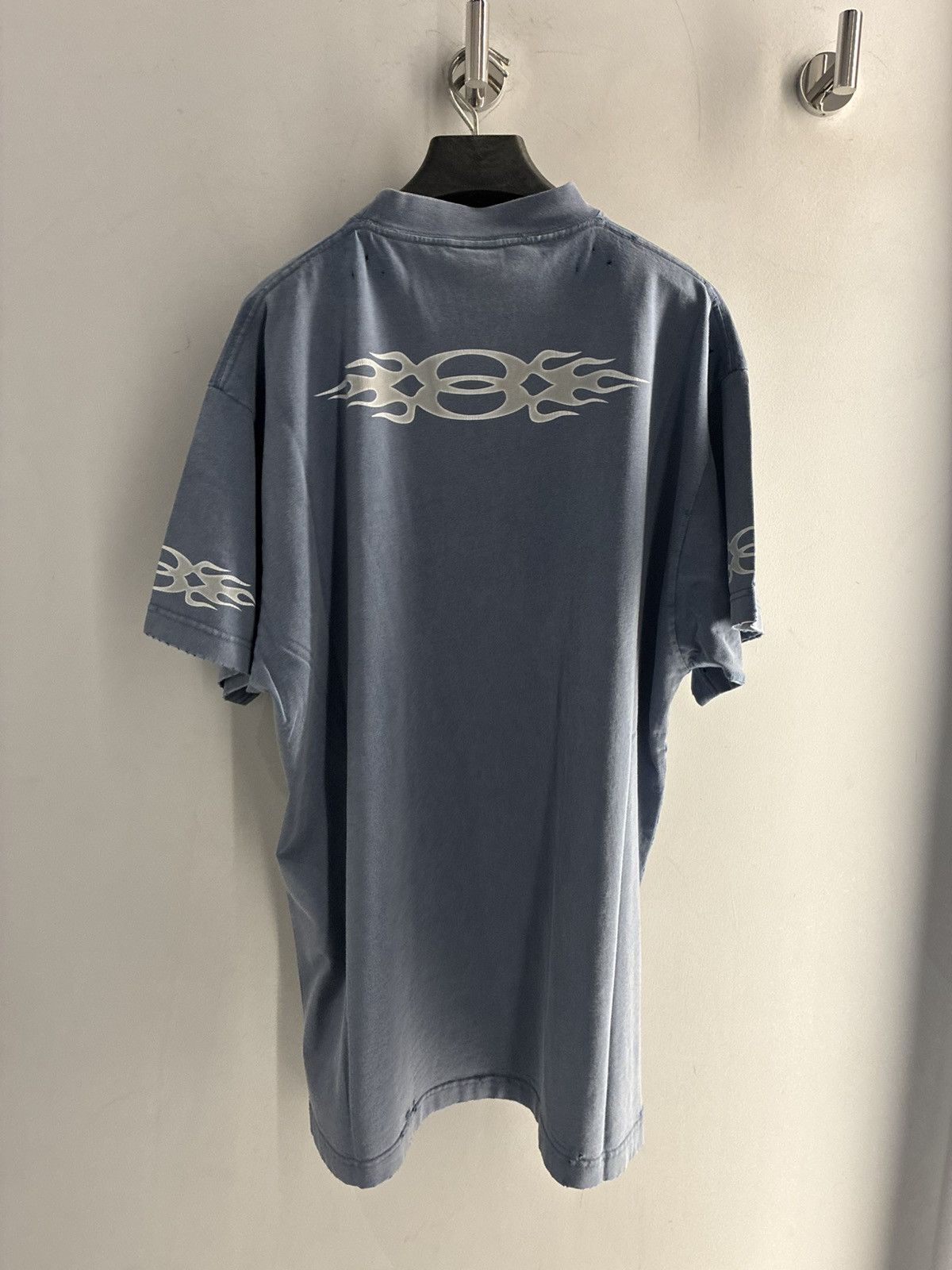 Balenciaga Balenciaga Burning Unity Oversized T shirt Size US S / EU 44-46 / 1 - 6 Thumbnail