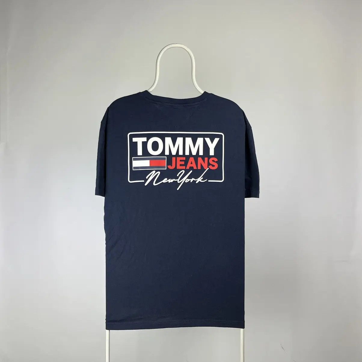 Tommy Hilfiger Tommy jeans T-shirt logo reverse size XXLARGE Size US XXL / EU 58 / 5 - 1 Thumbnail