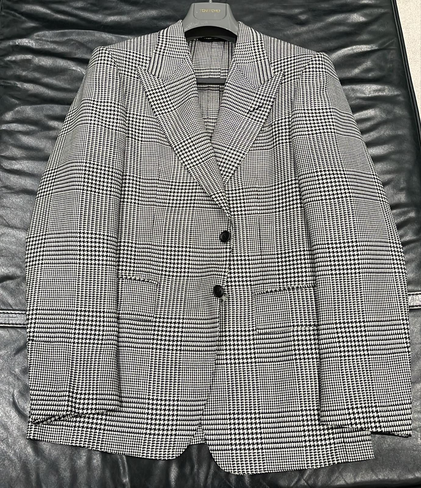 Tom Ford o1loc1c0126 JDSG02 Jacket in White/Black Size US M / EU 48-50 / 2 - 1 Thumbnail